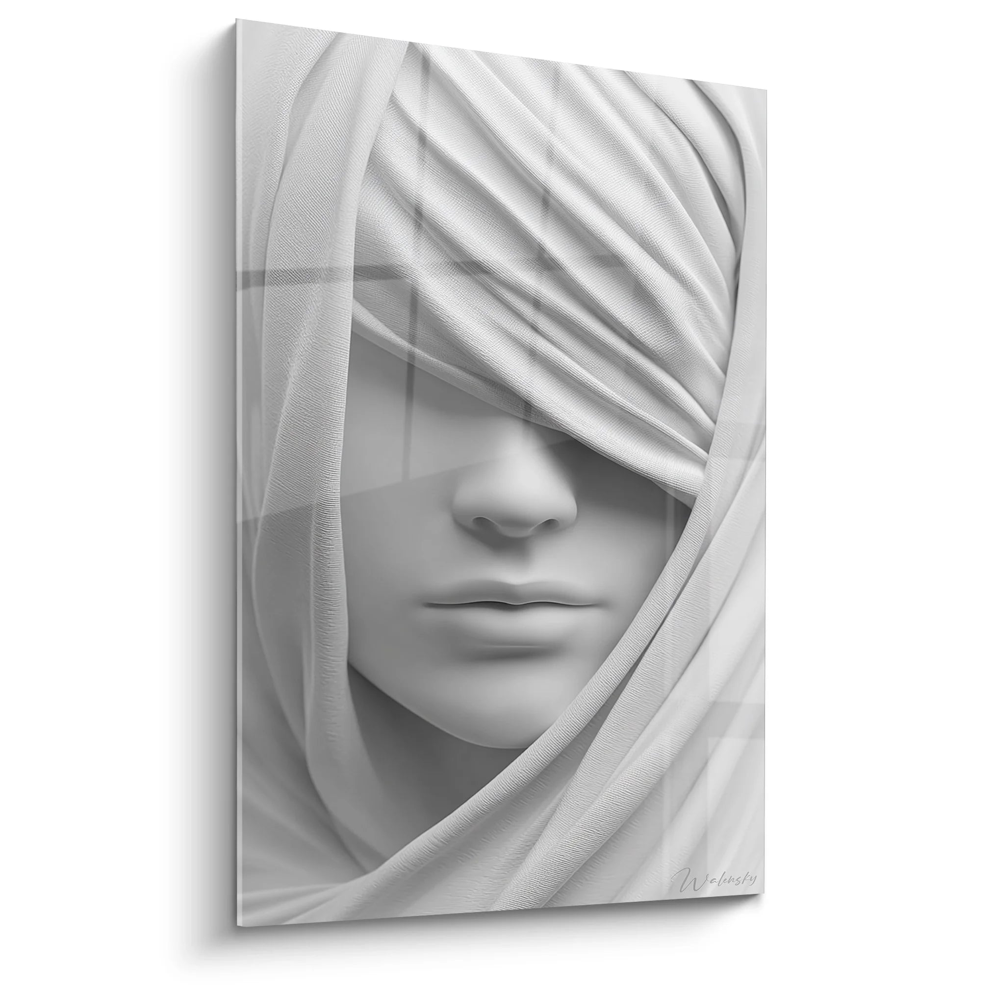 Tableau femme voilée noir et blanc avec tissus drapés élégants sur toile moderne