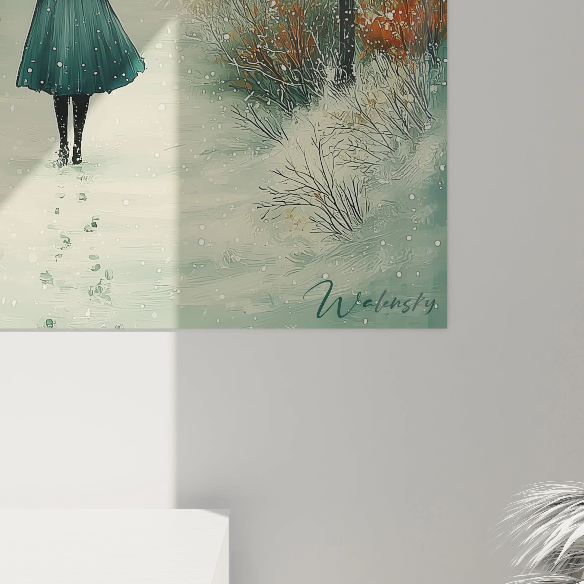 Tableau mural Walensky montrant une femme en jupe verte marchant dans la neige avec empreintes tableau femme voyage intérieur