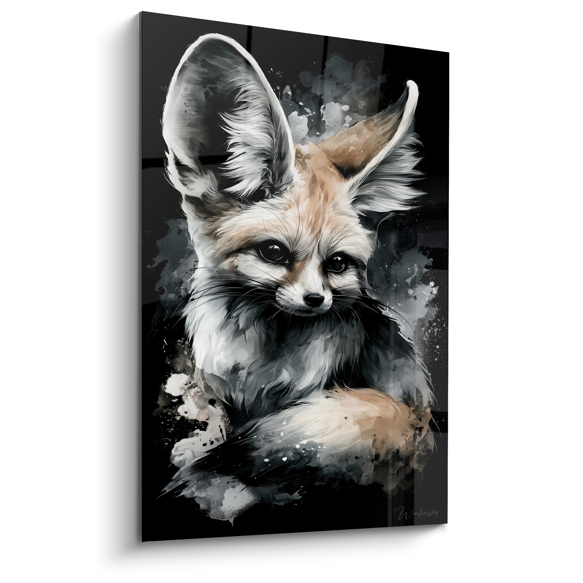 Fennec beige aux grandes oreilles blanches sur fond noir éclaboussé de gris