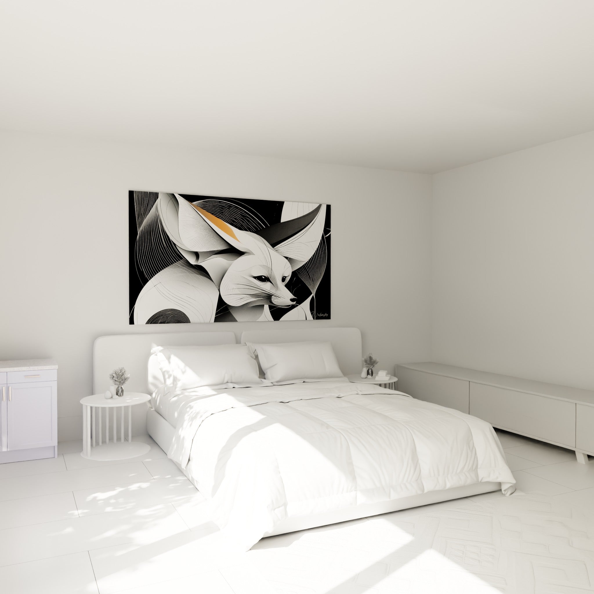 Oreilles noires et blanches du fennec surplombant un lit dans une chambre claire