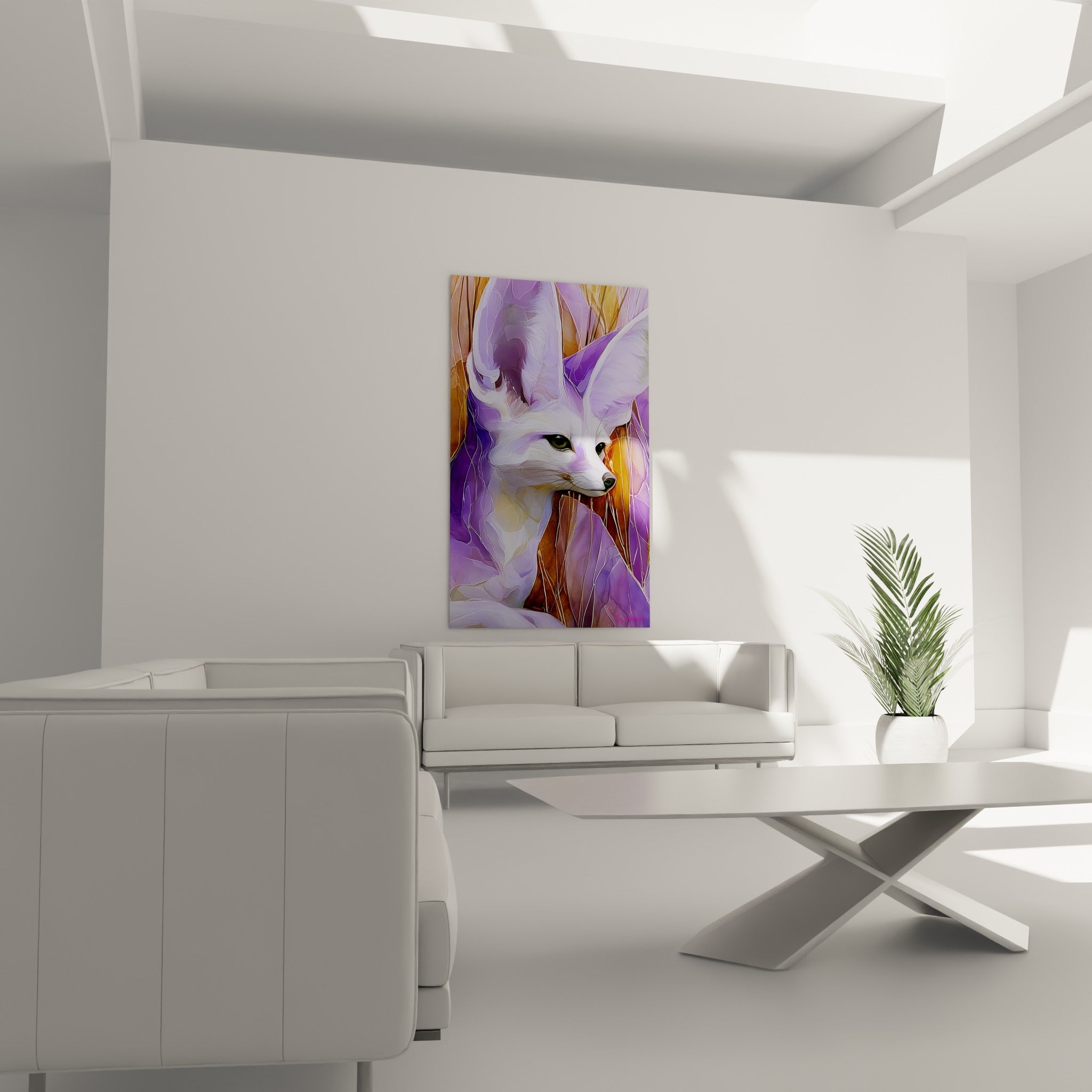 Fennec blanc et pourpre aux yeux sombres, style vitrail, au-dessus d'un canapé dans un salon lumineux