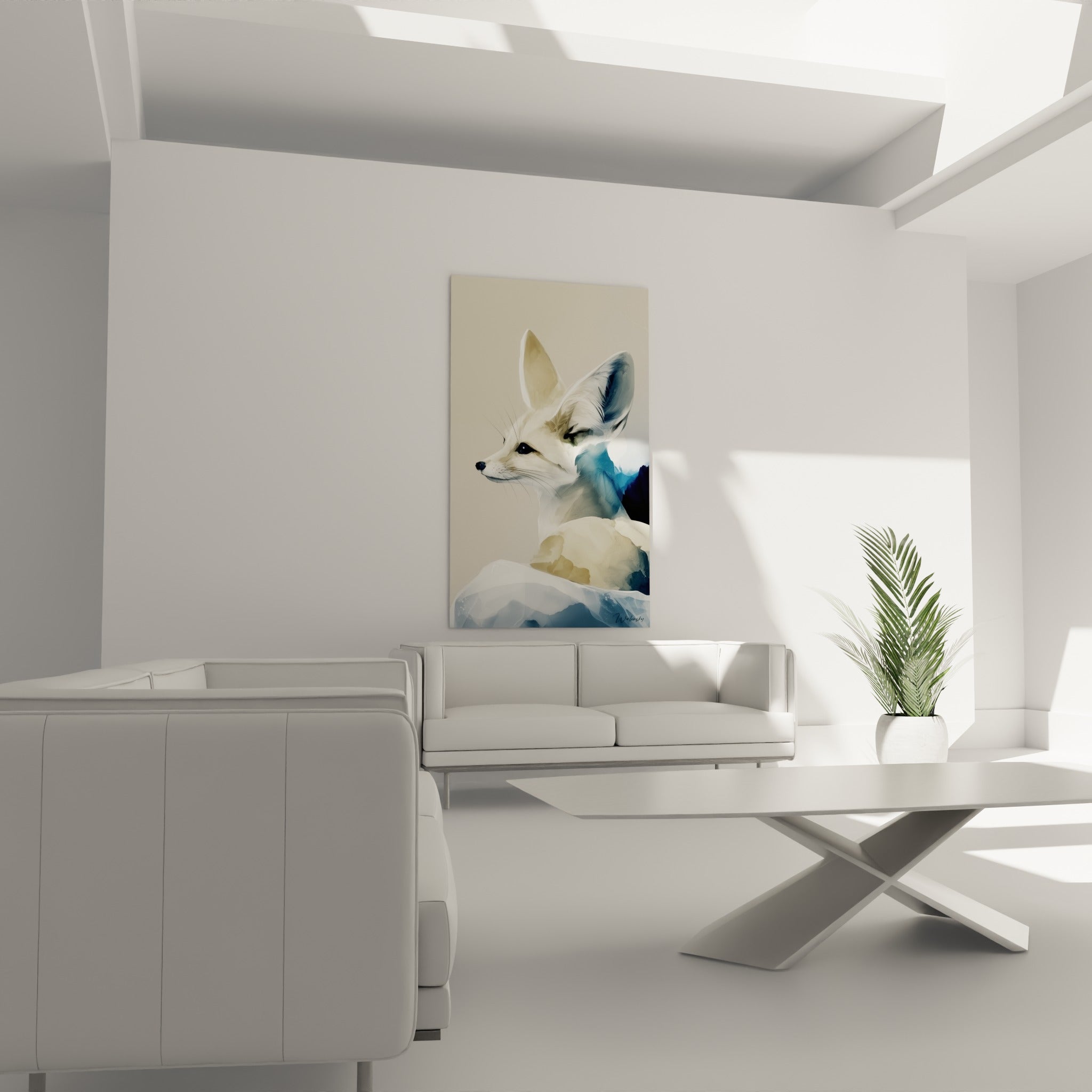 Regard noir intense du fennec beige et bleu marine au-dessus d'un canapé dans un salon lumineux
