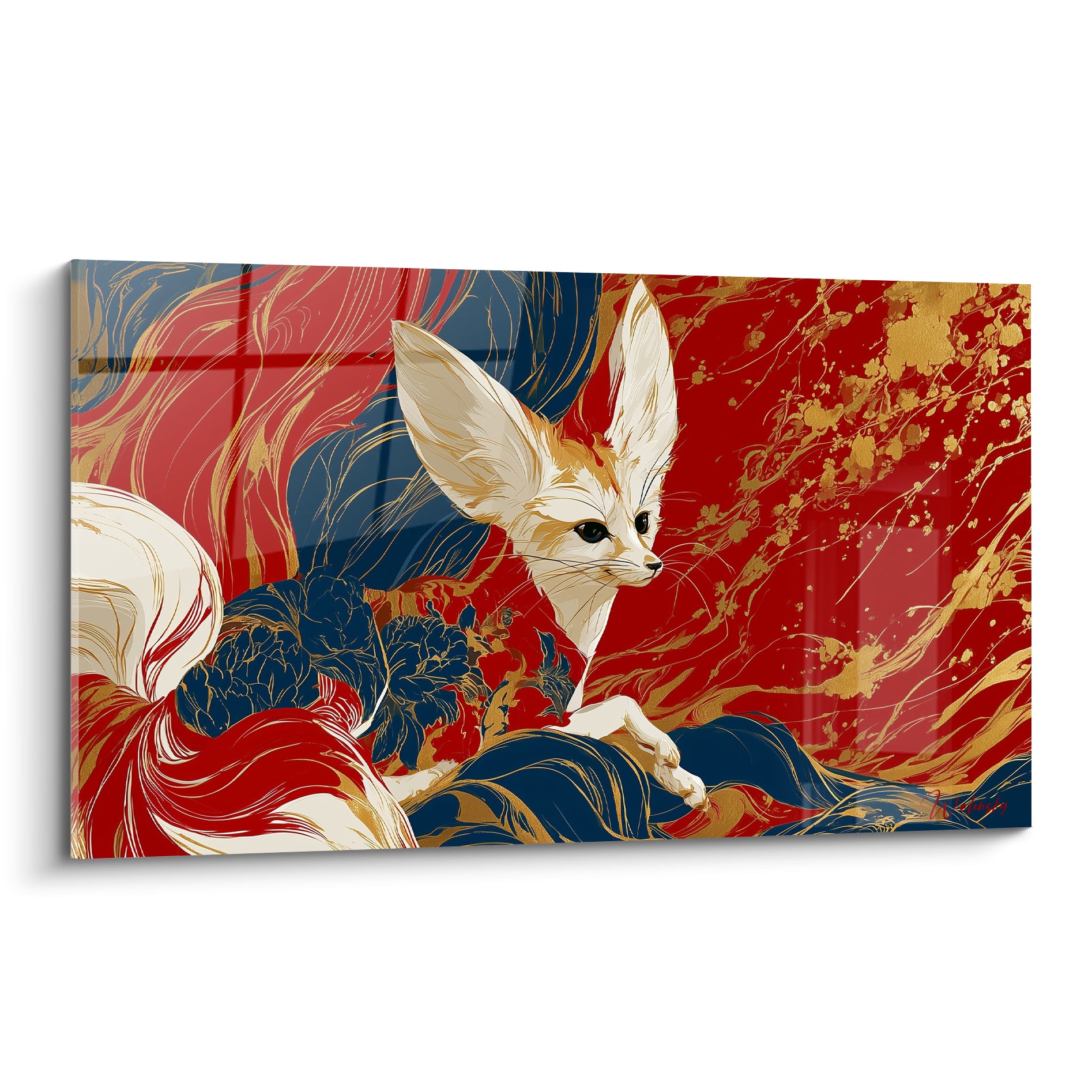 Fennec aux oreilles dressées sur fond rouge et bleu marine strié de filaments dorés