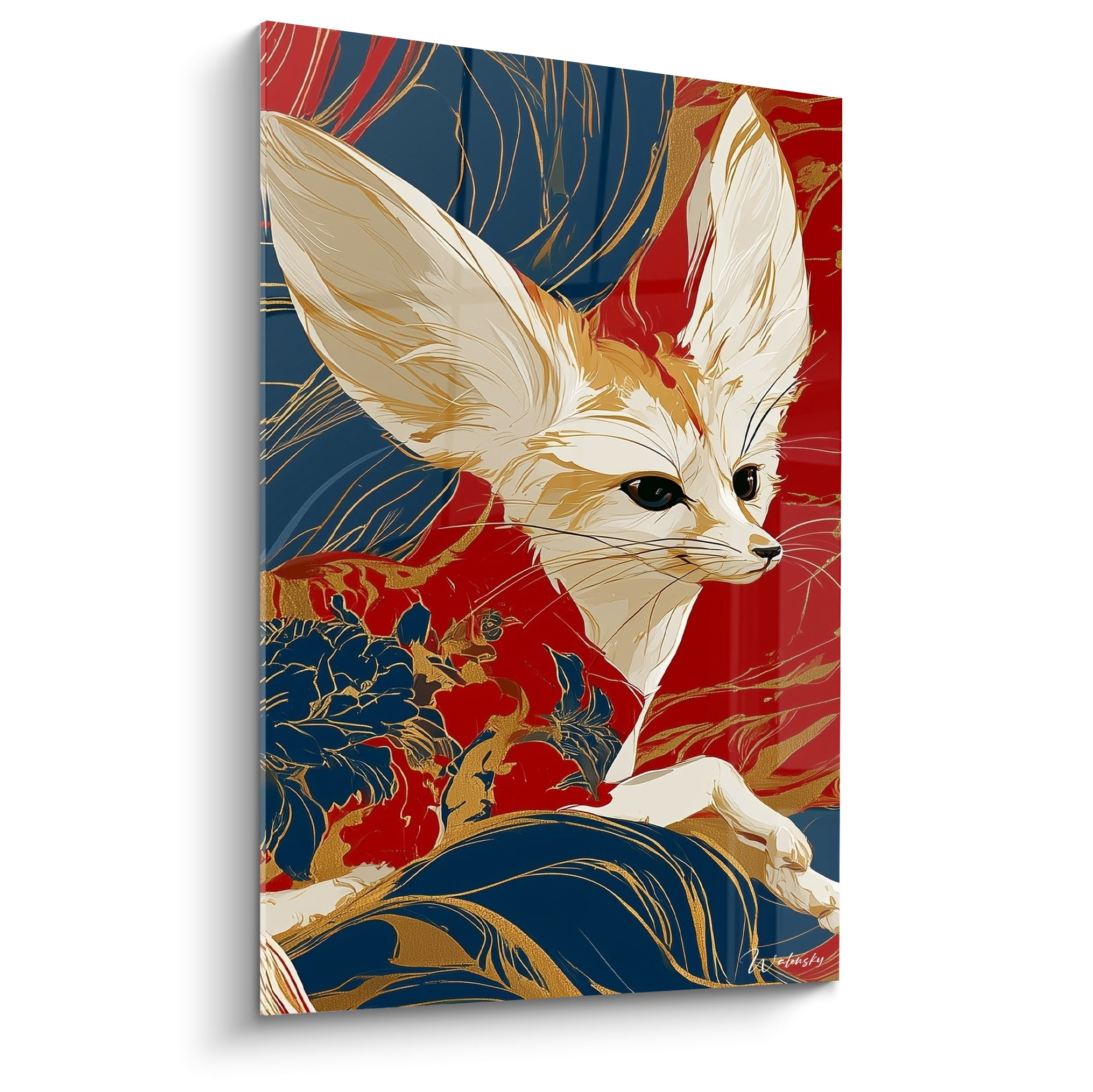Fennec aux oreilles blanches dressées sur fond rouge et bleu marine doré