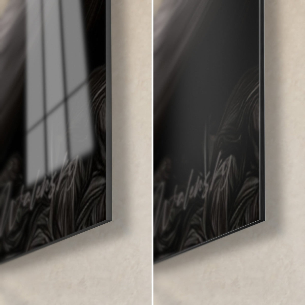 Wall art seated desert fox, bottom right corner: glossy black acrylic glass with reflections on the left, matte Dibond aluminium on the right, 3 mm edge