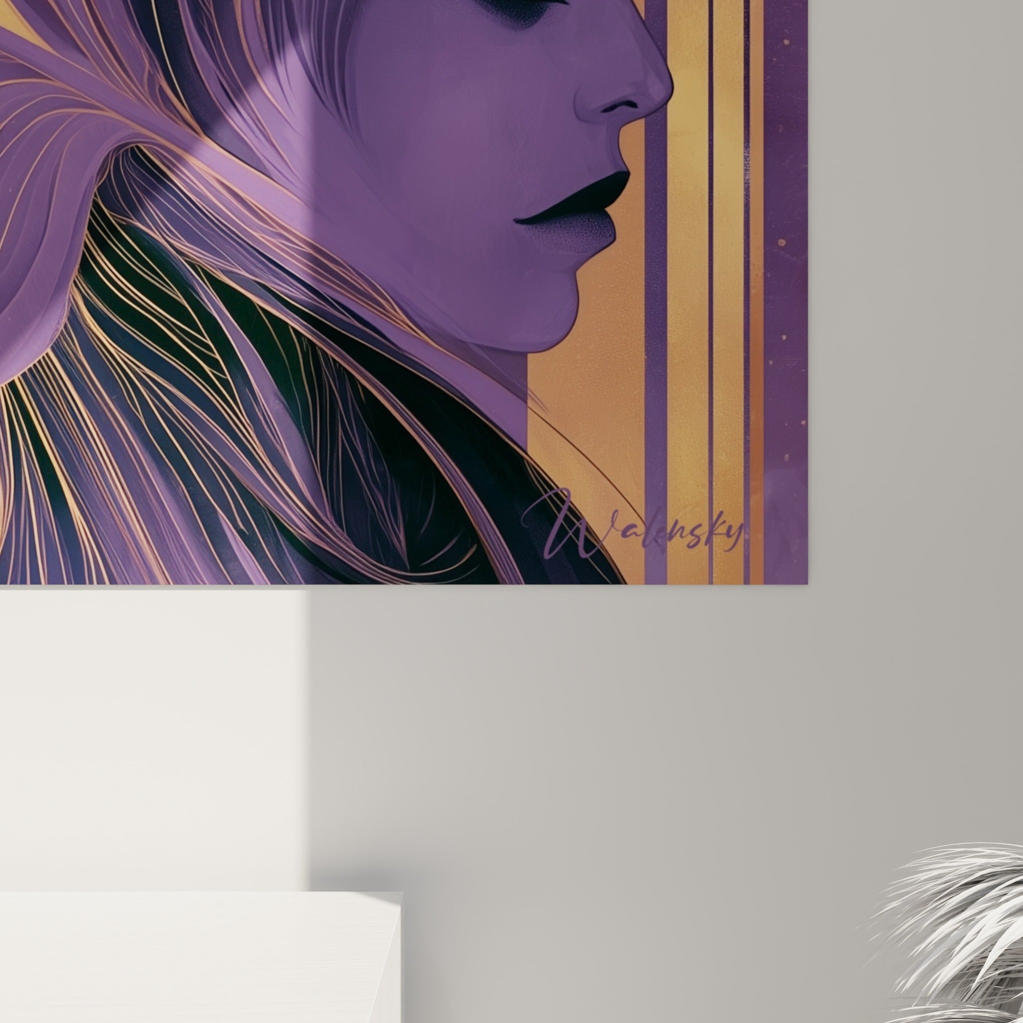 Détail des striures dorées et violettes de la feuille de bananier, texture picturale fine et lumineuse
