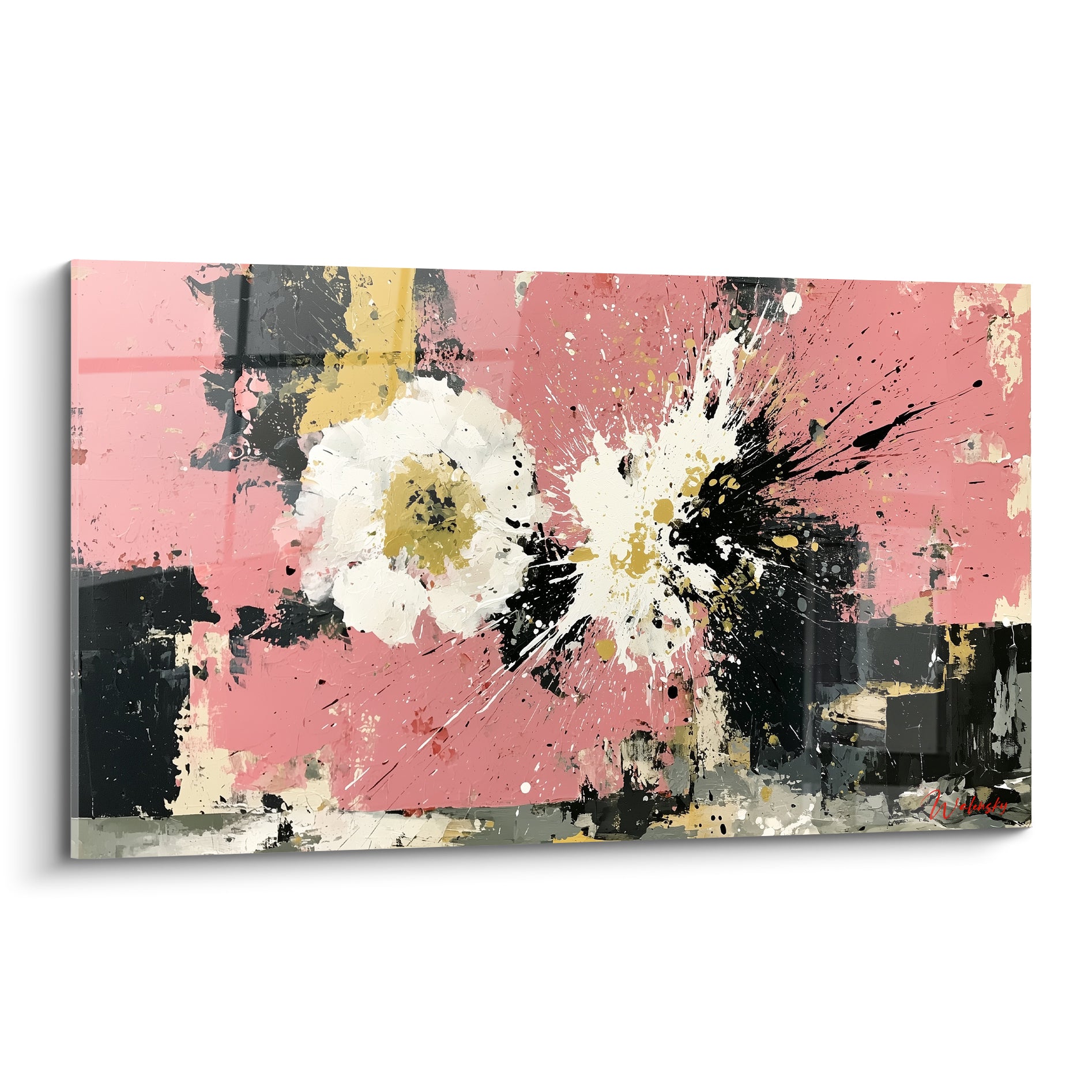 Fleurs blanches éclatent sur fond rose corail avec éclaboussures noires et touches dorées