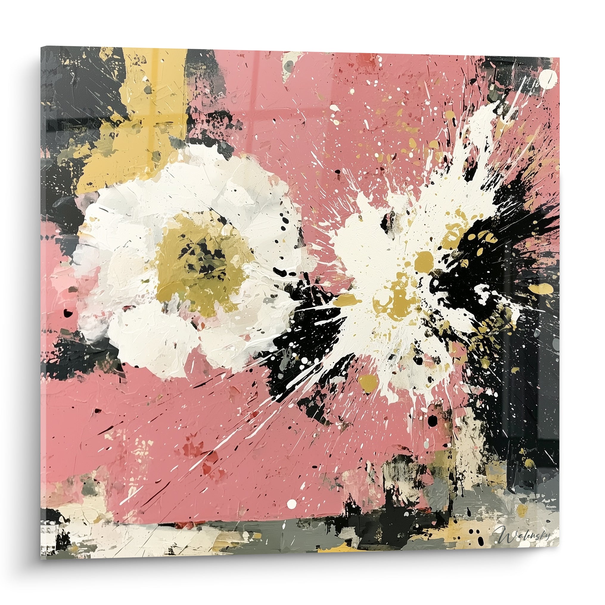 Deux fleurs blanches éclatent sur fond rose et noir, éclaboussures dorées, tableau fleur abstrait expressif