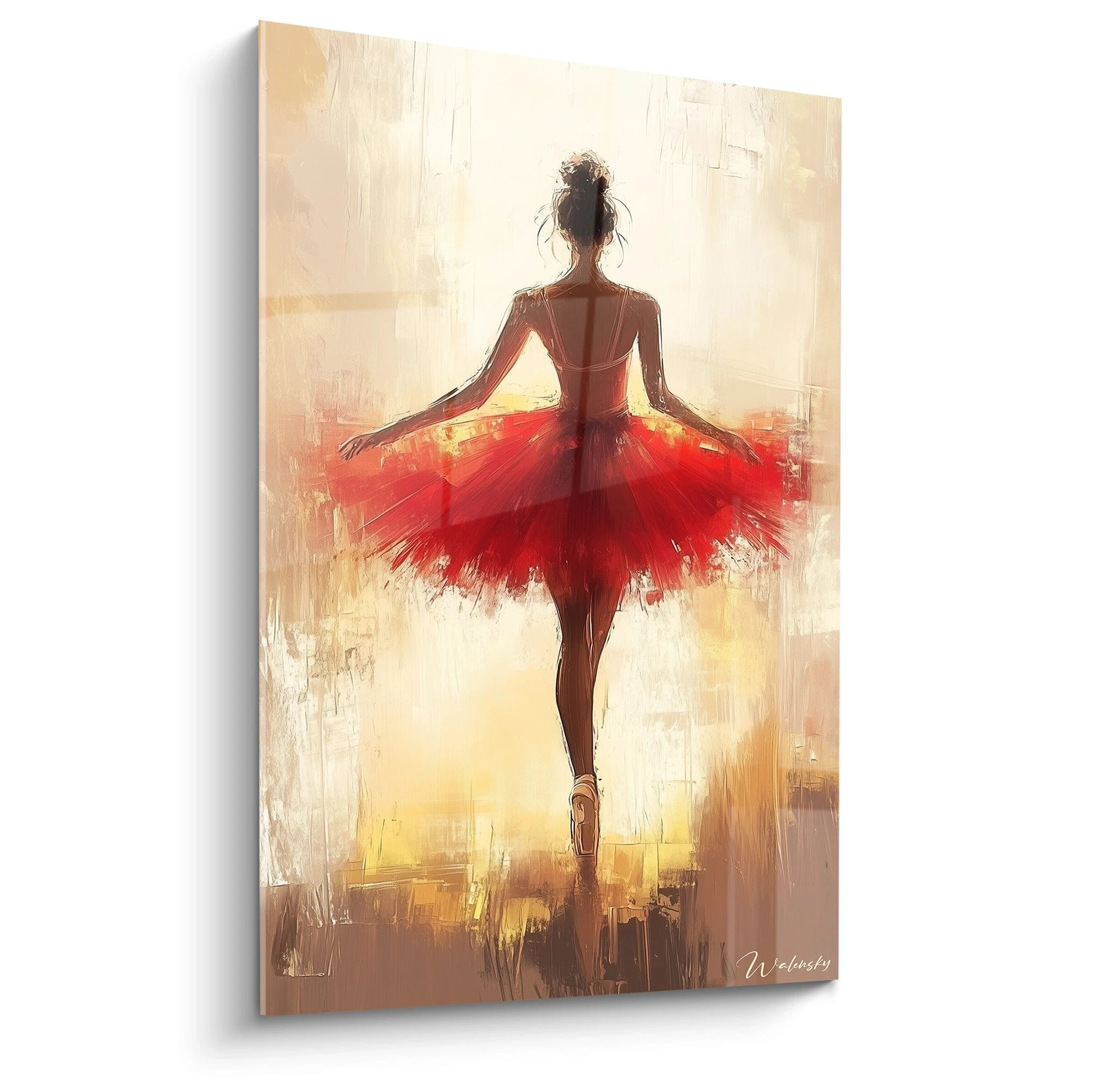 Un tableau danseuse abstrait montrant une silhouette de danseuse vue de dos, en tutu rouge vif, sur un fond beige et doré avec des textures de coups de pinceau visibles.