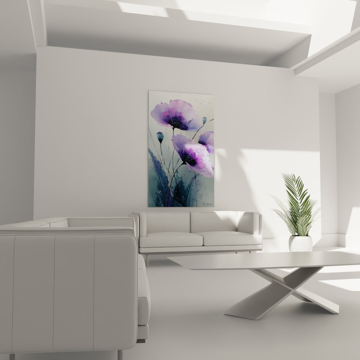 Bouquet de coquelicots mauve et gris perle, disposé au-dessus d'un canapé dans un salon lumineux