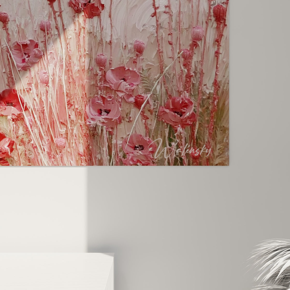 Empâtements épais de peinture rose et rouge révélant la texture sculptée des coquelicots et pétales