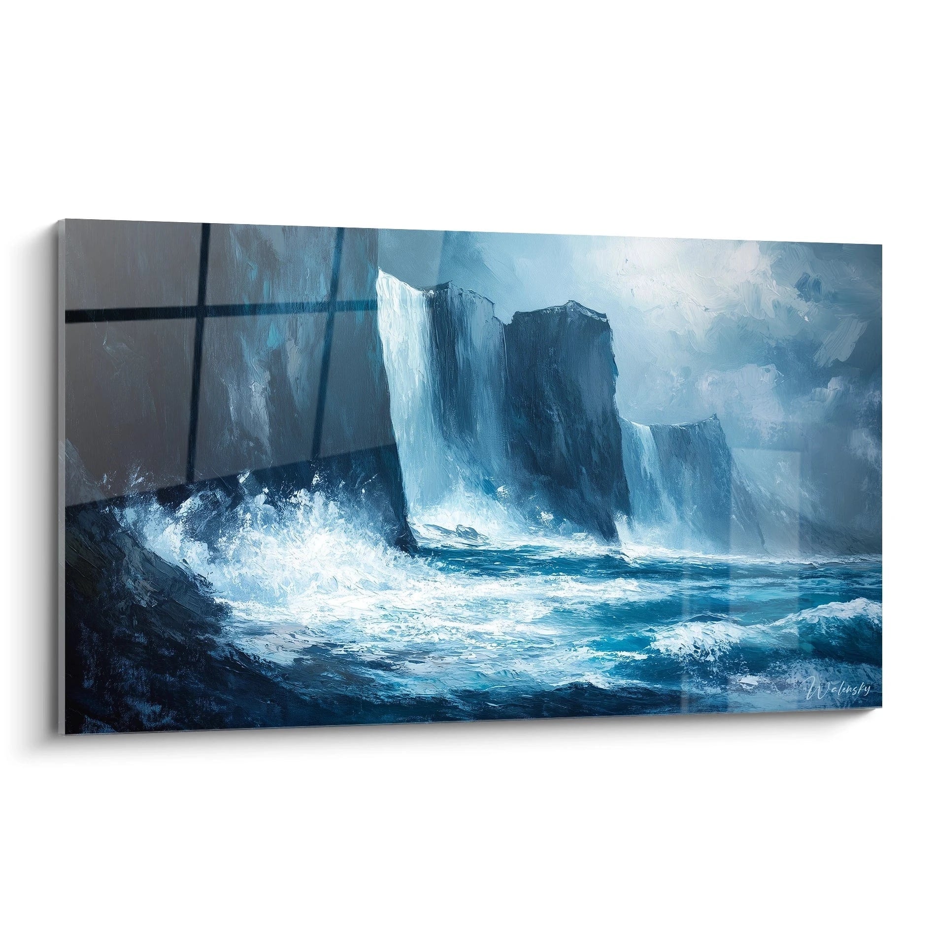 Un tableau artistique représentant des falaises sombres et imposantes surplombant une mer déchaînée, avec des vagues bleues éclatantes s'écrasant contre les rochers, créant une écume blanche contrastante sous un ciel aux nuances bleutées.