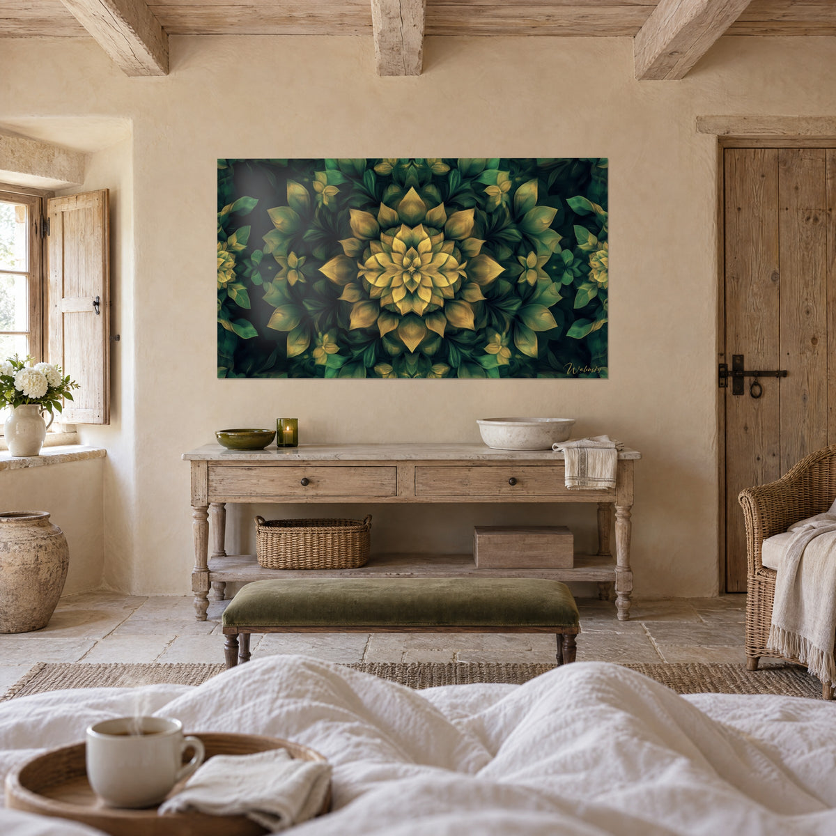 Tableau rosace de feuilles vertes et pétales jaune d'or aux fines stries, au-dessus d'un lit dans une chambre claire