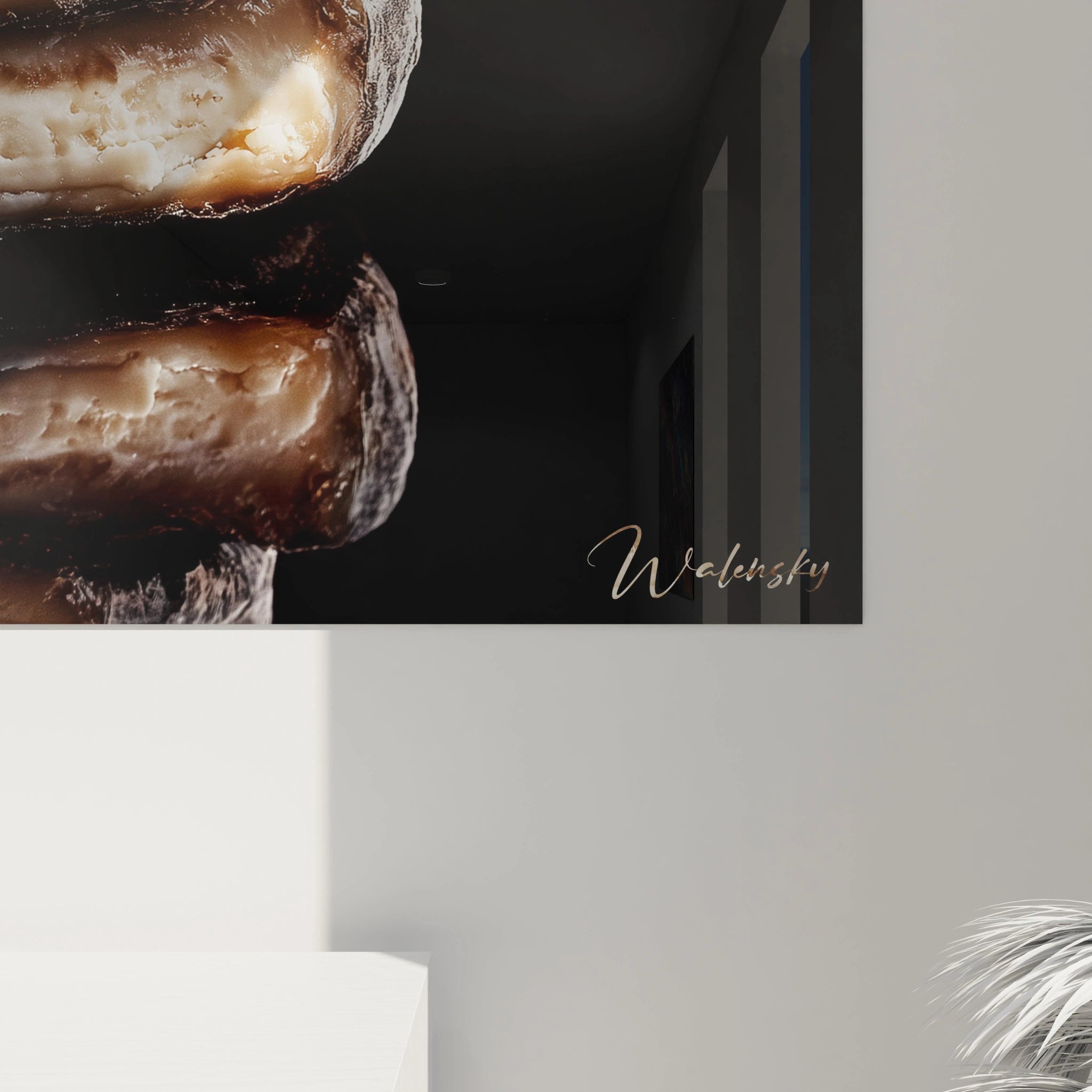 Un tableau fromage illustrant la dualité entre croûte et intérieur, avec une pùte beige fondante et une enveloppe noirùtre craquelée. Les détails texturés et les nuances terreuses renforcent le rendu réaliste.