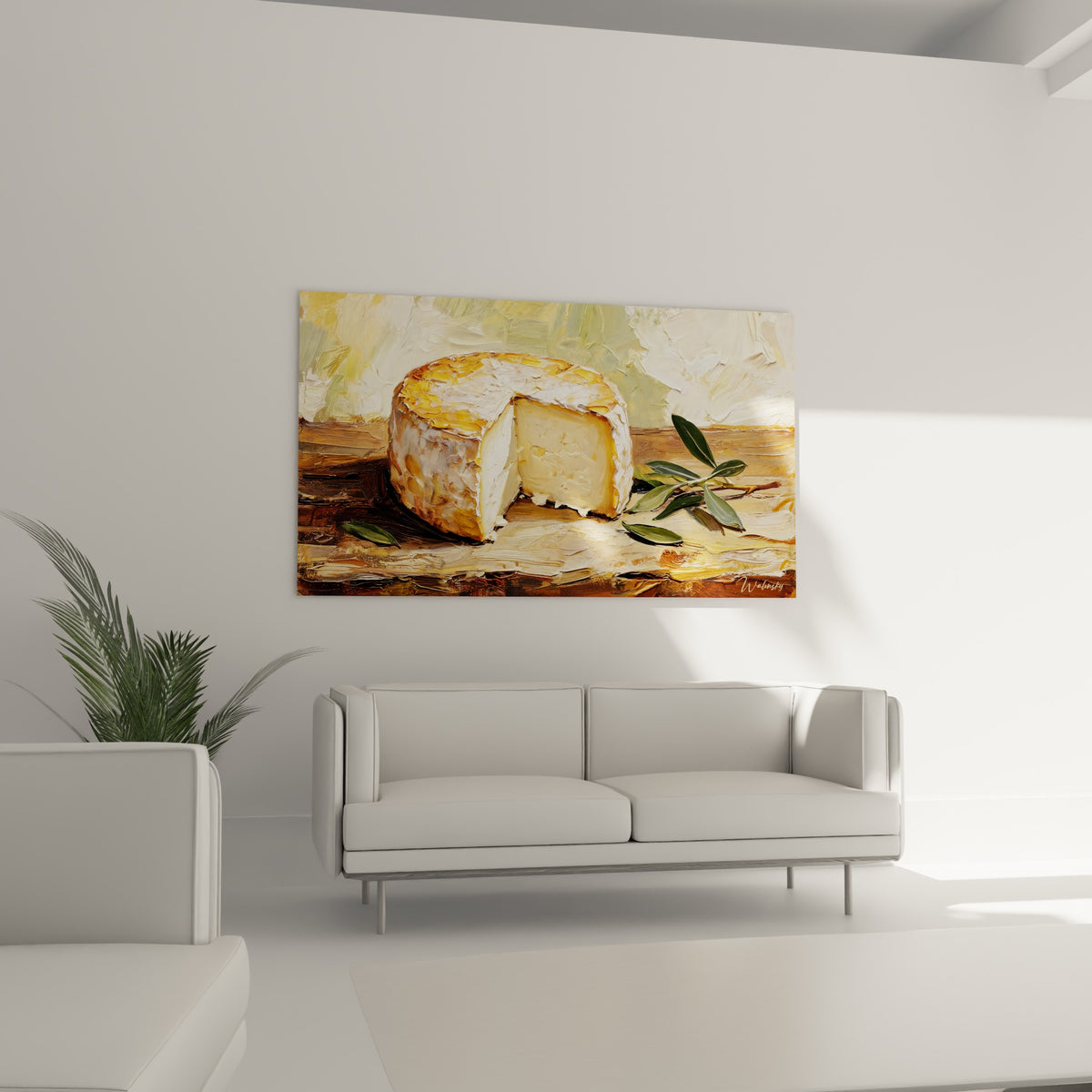 Meule de fromage coupée aux tons dorés et olive, au-dessus d'un canapé dans un salon lumineux