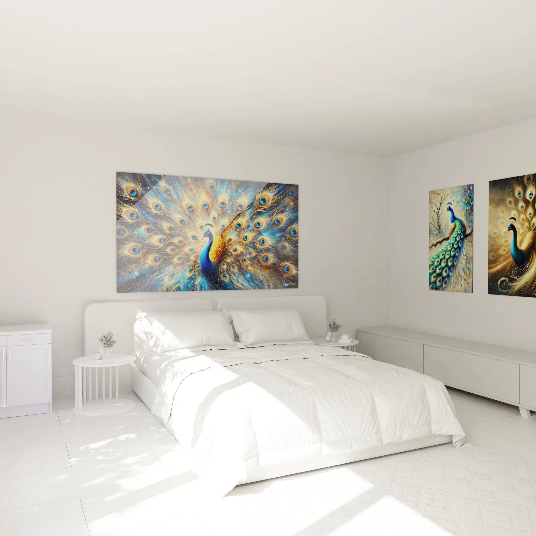 Ajoutez une note de sophistication à votre chambre avec ce tableau paon accroché au-dessus du lit. Ses couleurs riches et ses détails minutieux transforment l'espace en un havre de paix élégant.