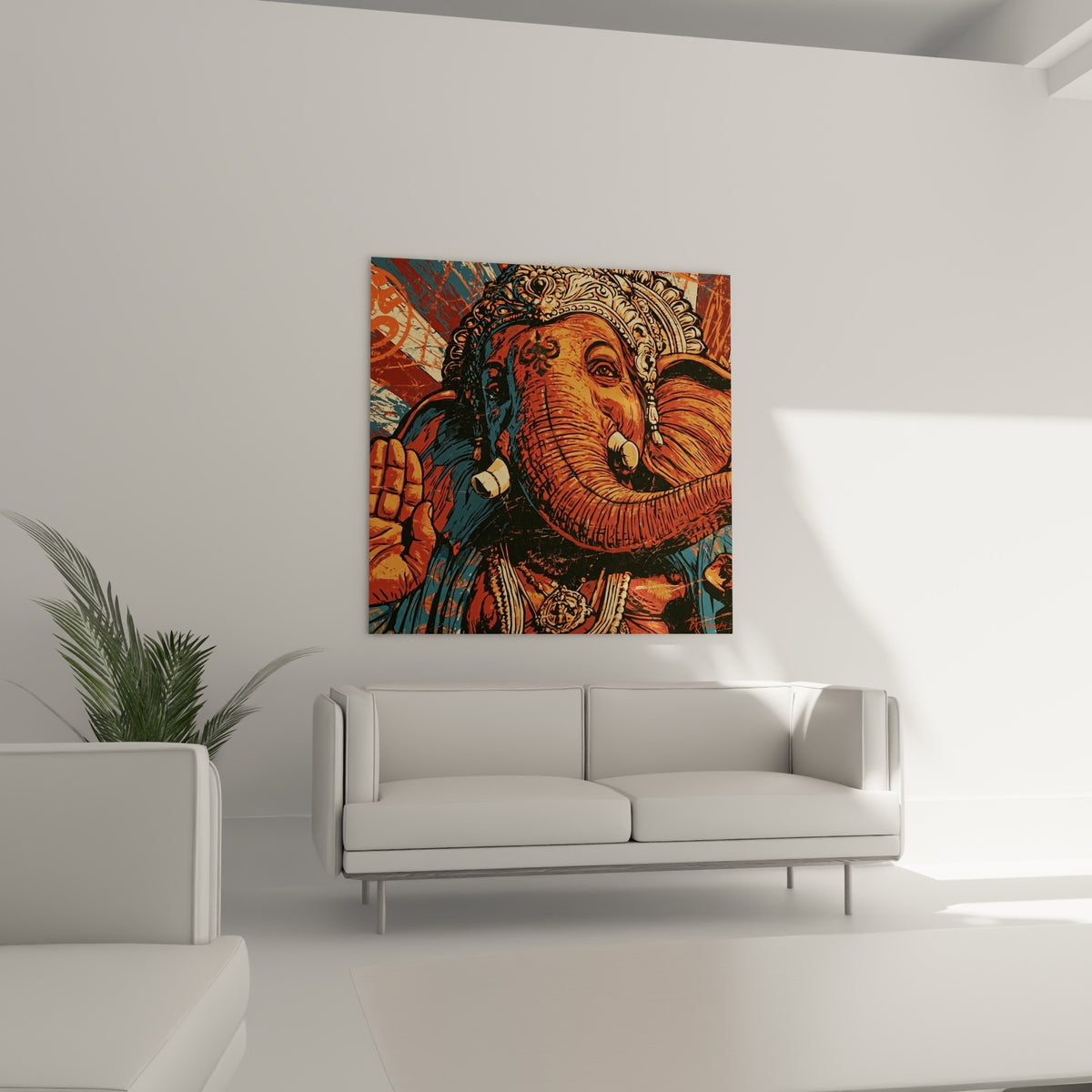 Ganesh coiffé d'une couronne dorée orne un mur au-dessus d'un canapé dans un salon lumineux