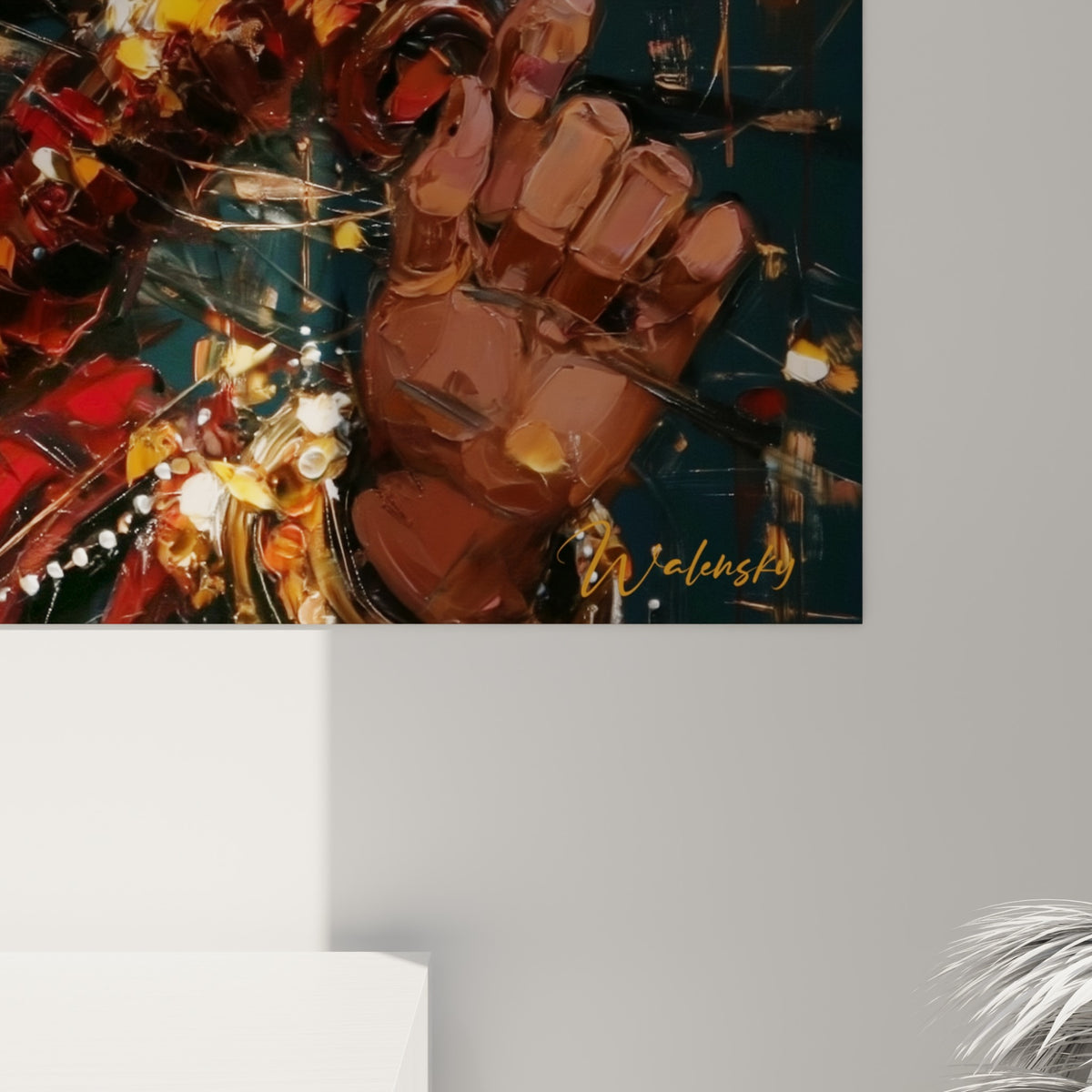 Empâtements dorés et coulures rouges se mêlent sur la matière peinte de ce portrait de Ganesh