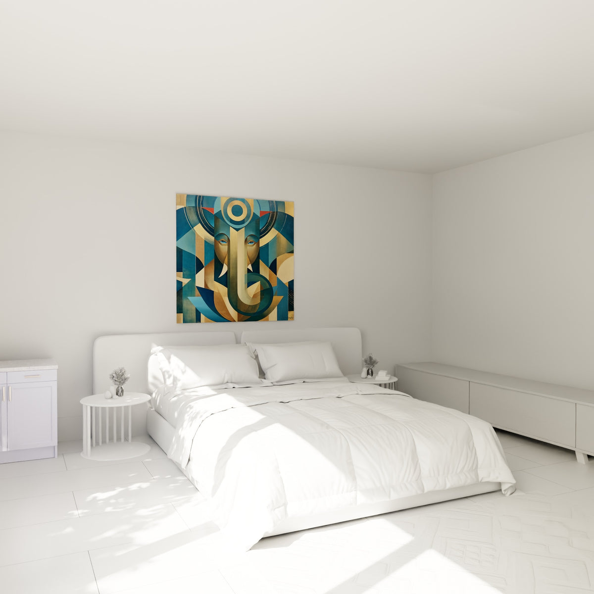 Ganesh doré et bleu pétrole dominant la scène, accroché au-dessus d'un lit dans une chambre claire
