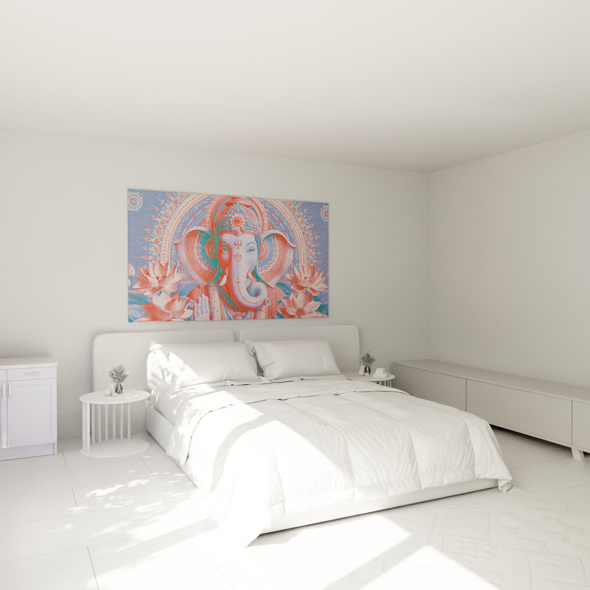 Ganesh en teintes corail et bleu ciel, trompe enroulée, au-dessus d'un lit dans une chambre claire