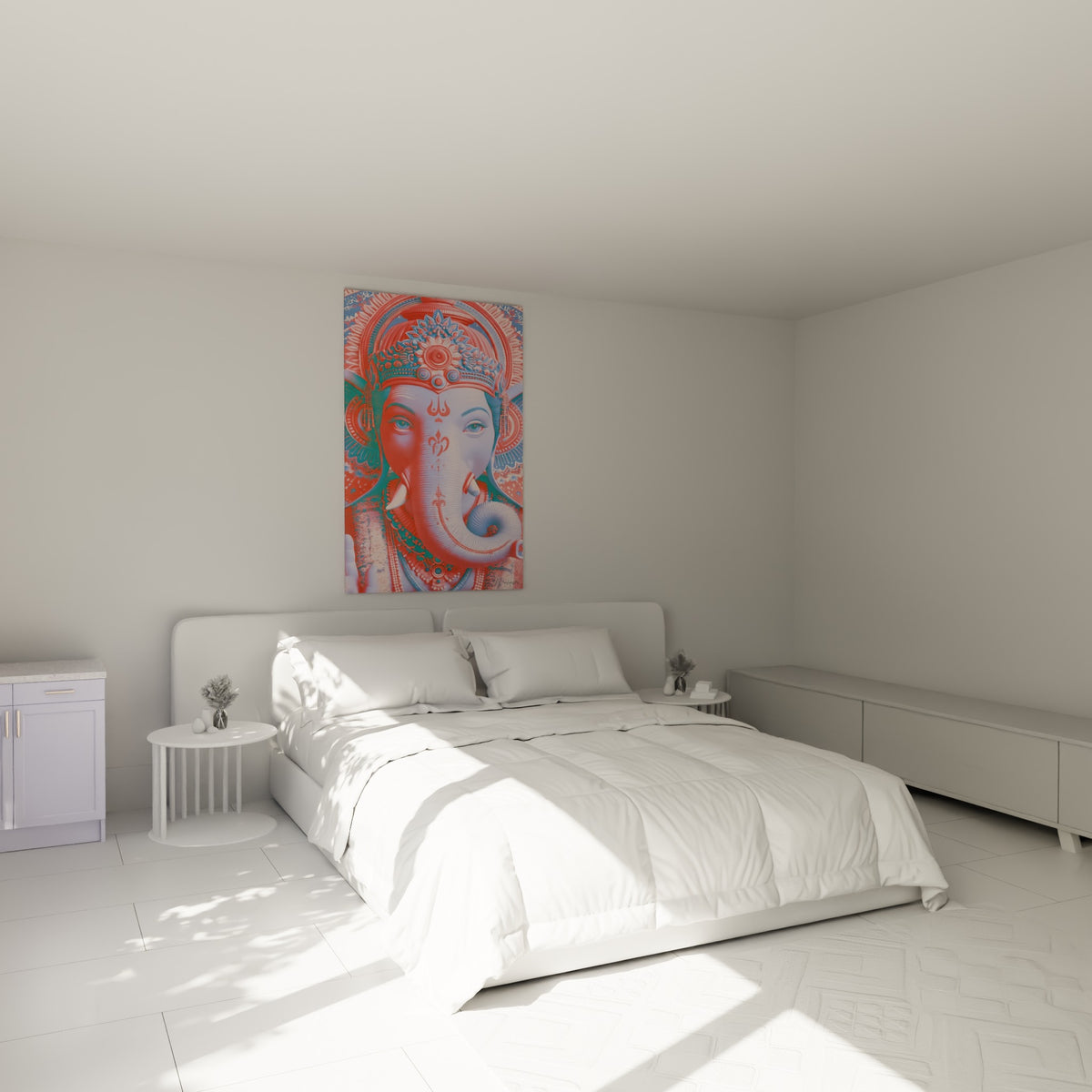 Divinité Ganesh aux teintes corail et bleu pastel accrochée au-dessus d'un lit dans une chambre claire