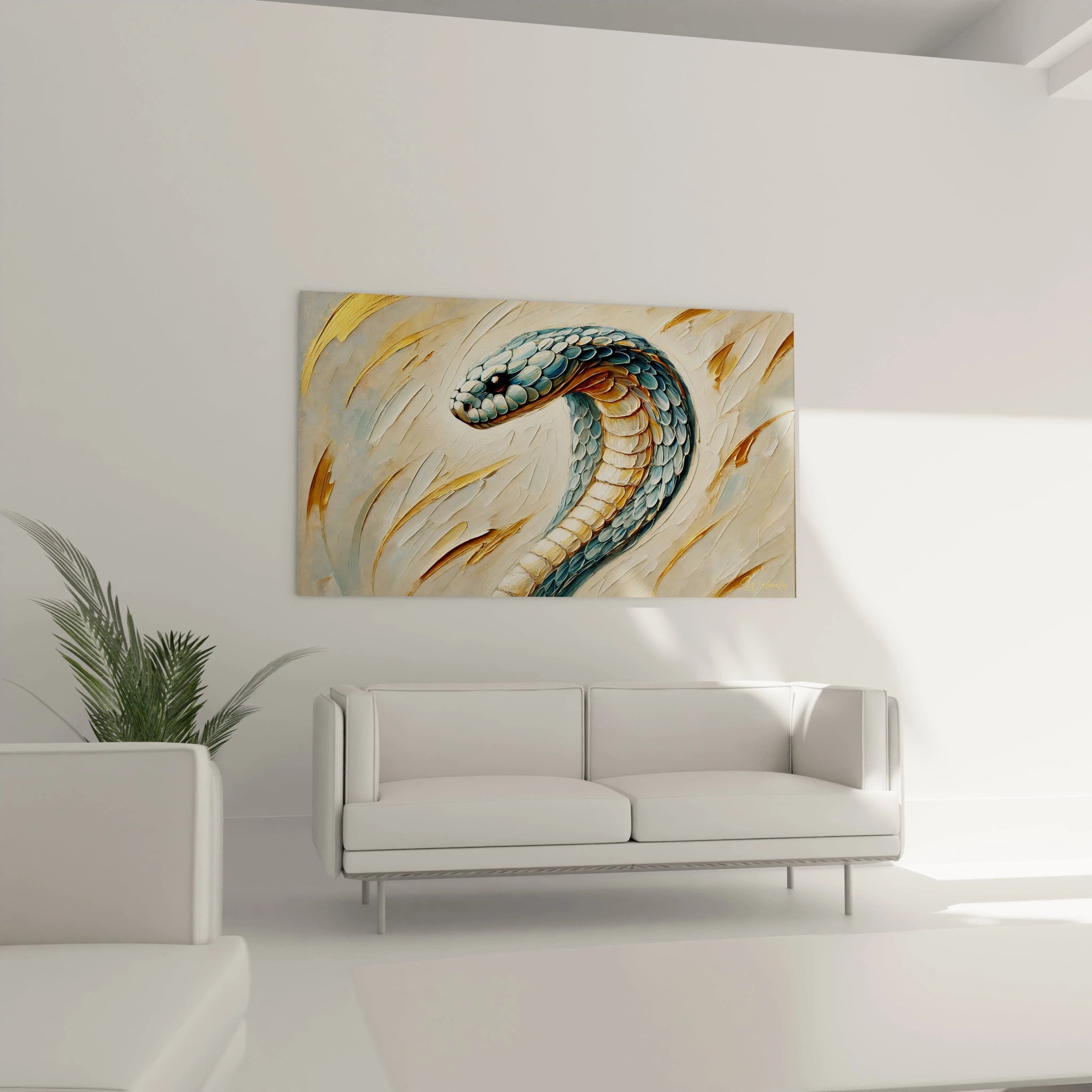 Un tableau serpent magnifique au-dessus d'un canapé dans un salon moderne. Le contraste entre le serpent detaille et le fond abstrait en fait un point focal ideal pour toute decoration.