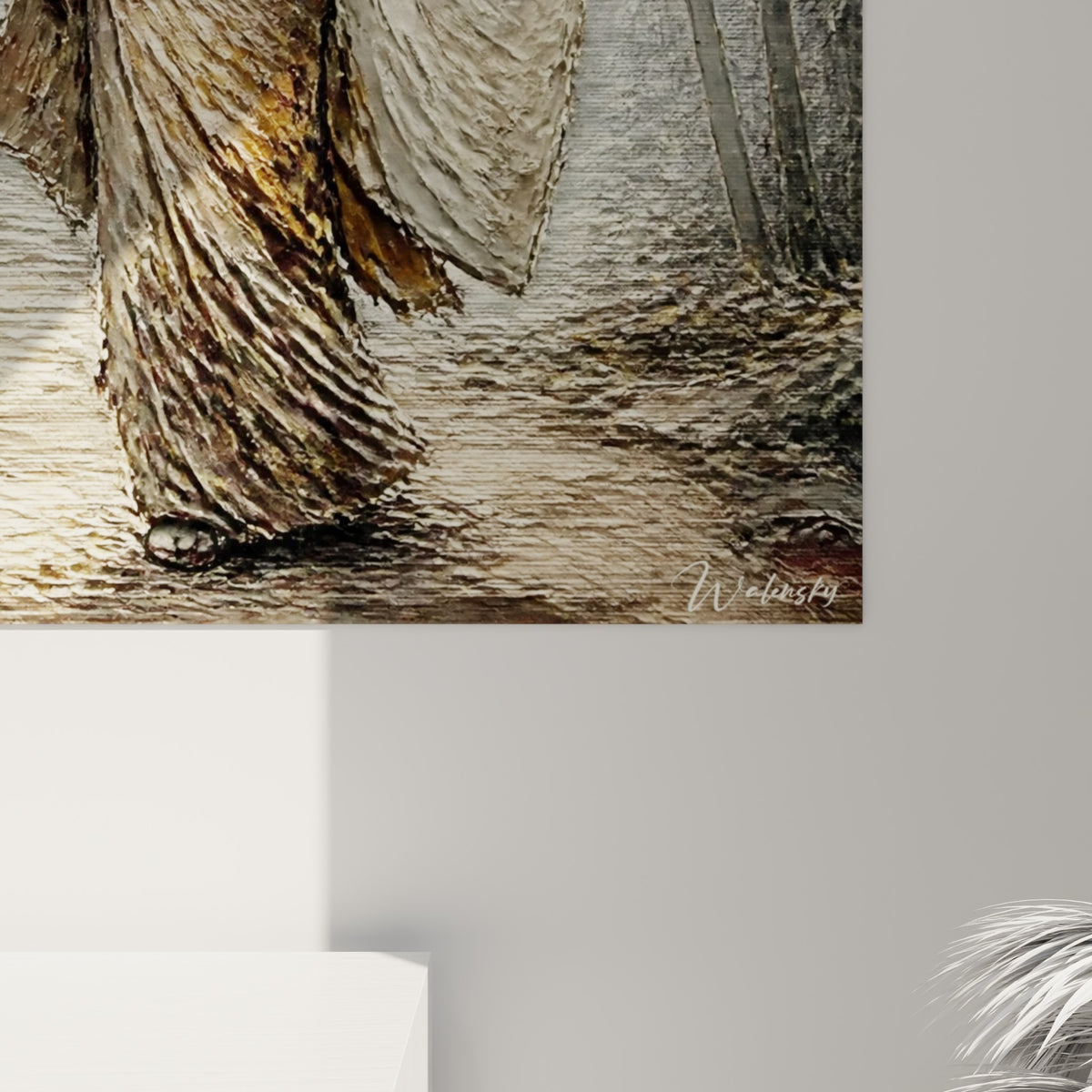 Empâtements épais du kimono doré et gris révélant le grain de la peinture au couteau sur toile
