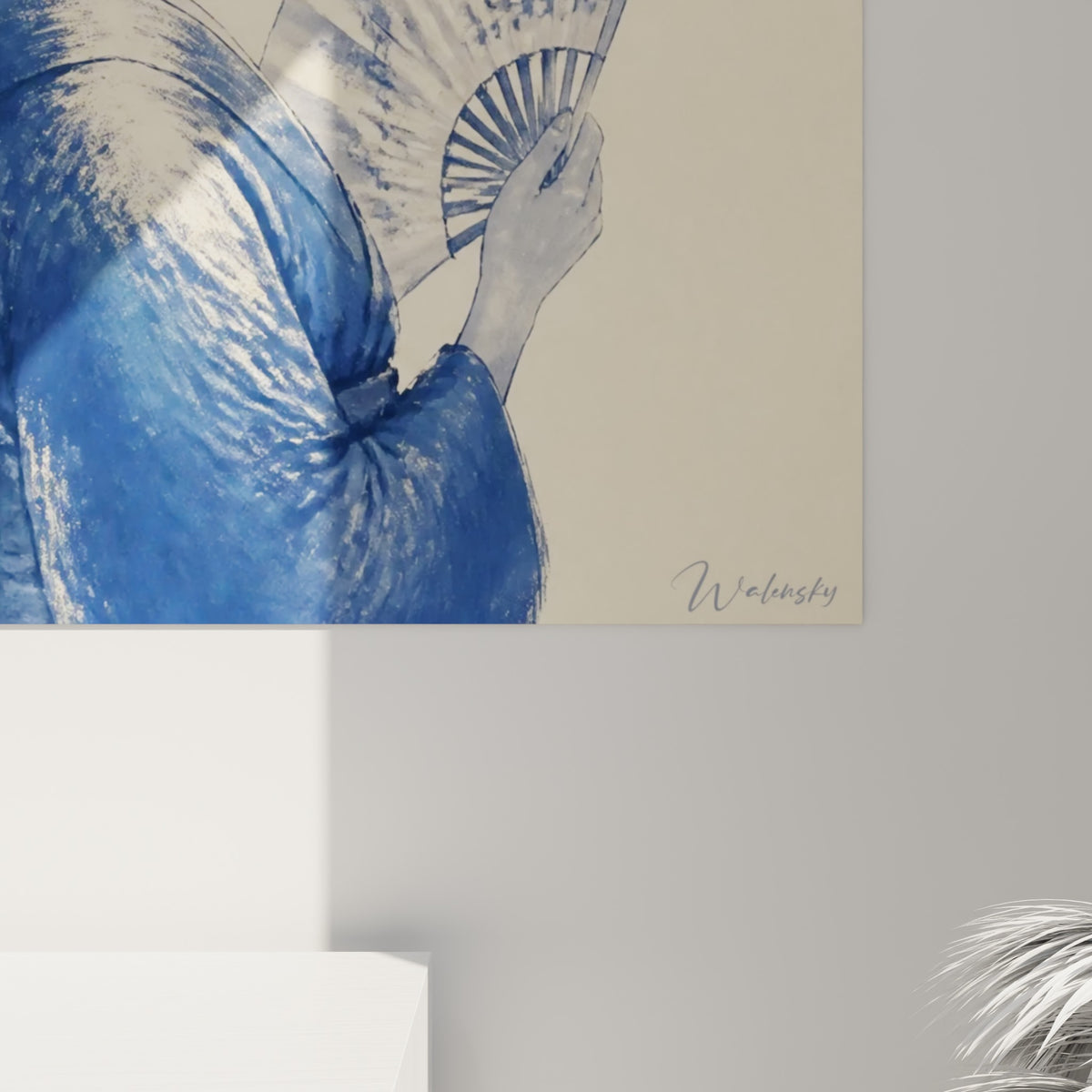 Empâtements bleu marine et grain ivoire se mêlent sur cette toile de geisha vue de près