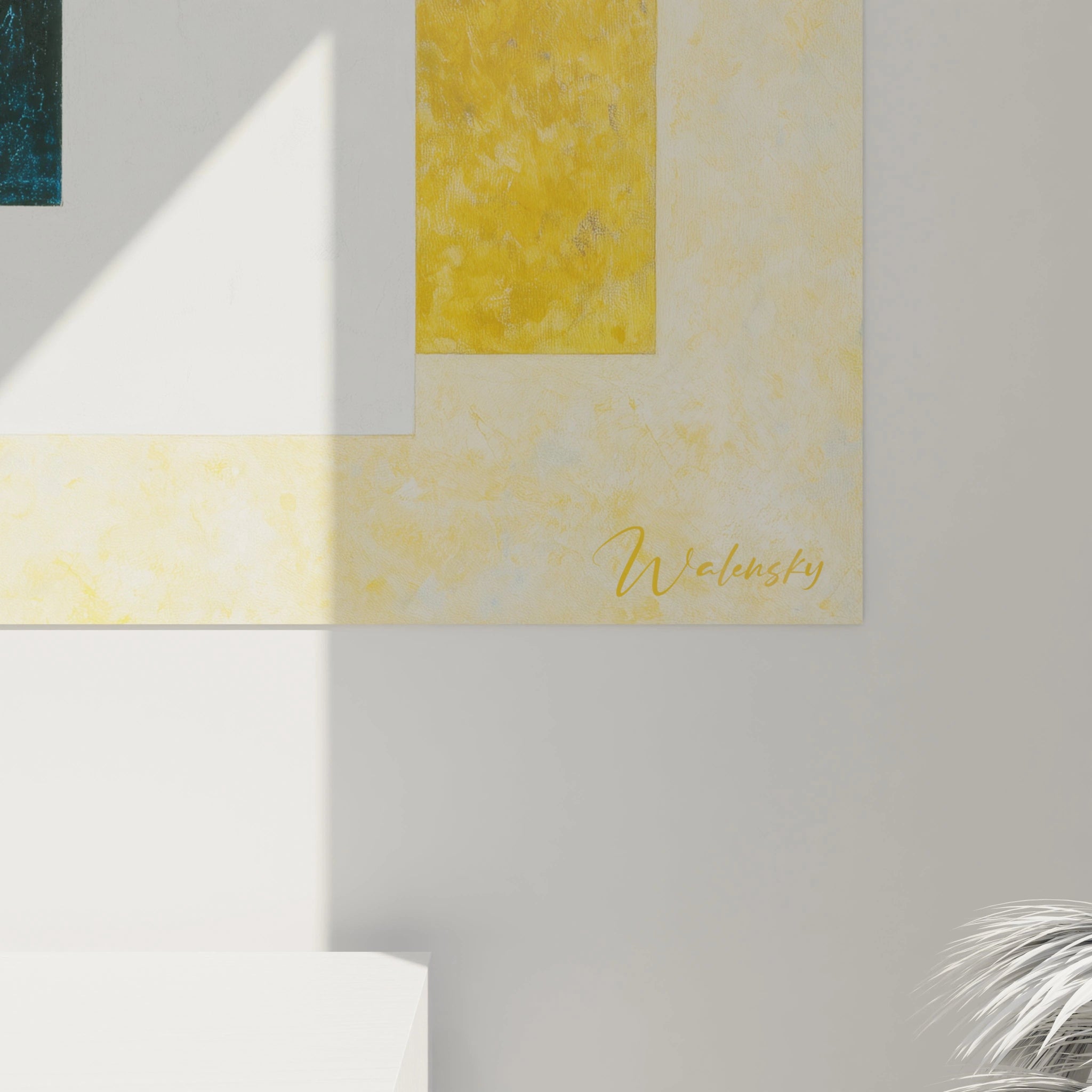 tableau constructivisme moderne mural Walensky coin droit jaune signé Walensky sur mur minimaliste et plante