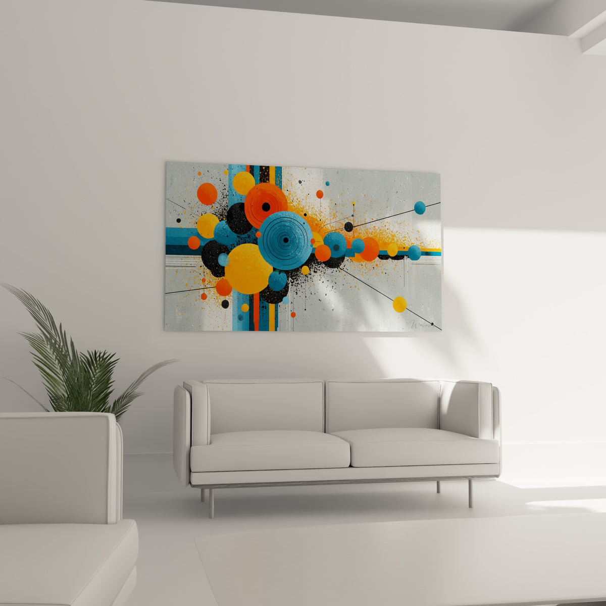 Composition de cercles bleu marine et orange dynamiques, tableau géométrique abstrait au-dessus d'un canapé dans un salon lumineux