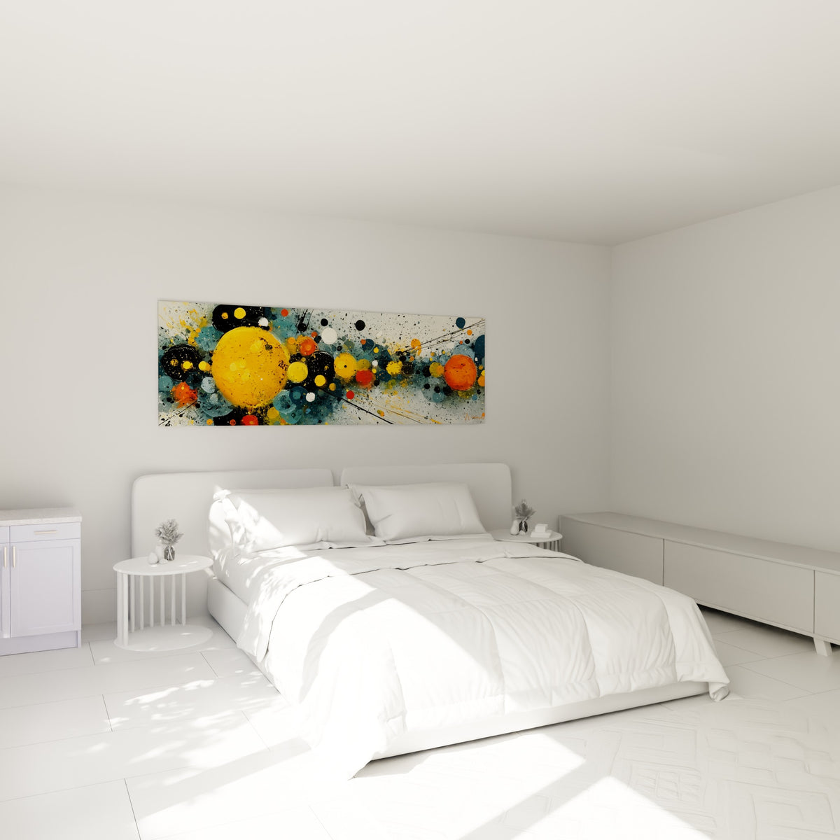 Cercles orangés et bleu pétrole du tableau géométrique abstrait, au-dessus d'un lit dans une chambre claire