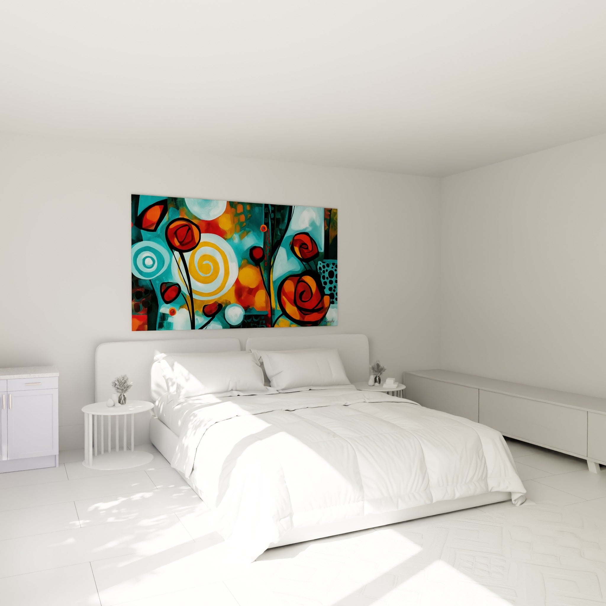 Spirales florales orange et bleu sarcelle accrochées au-dessus d'un lit dans une chambre claire