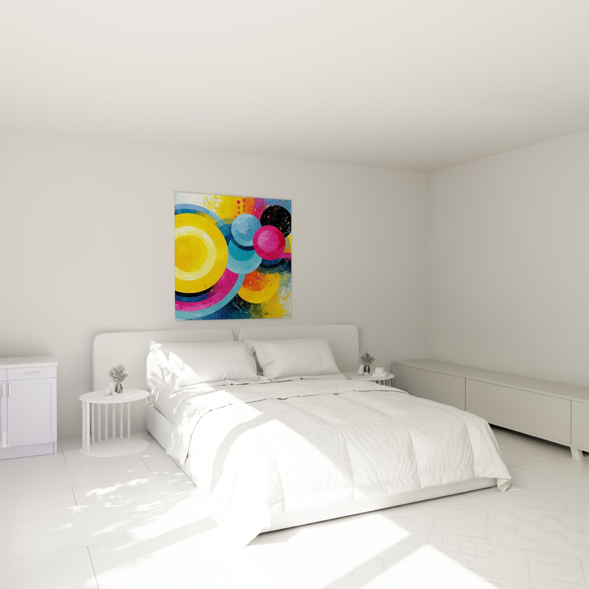 Sphères jaunes et bleu pétrole du tableau géométrique abstrait au-dessus d'un lit dans une chambre claire