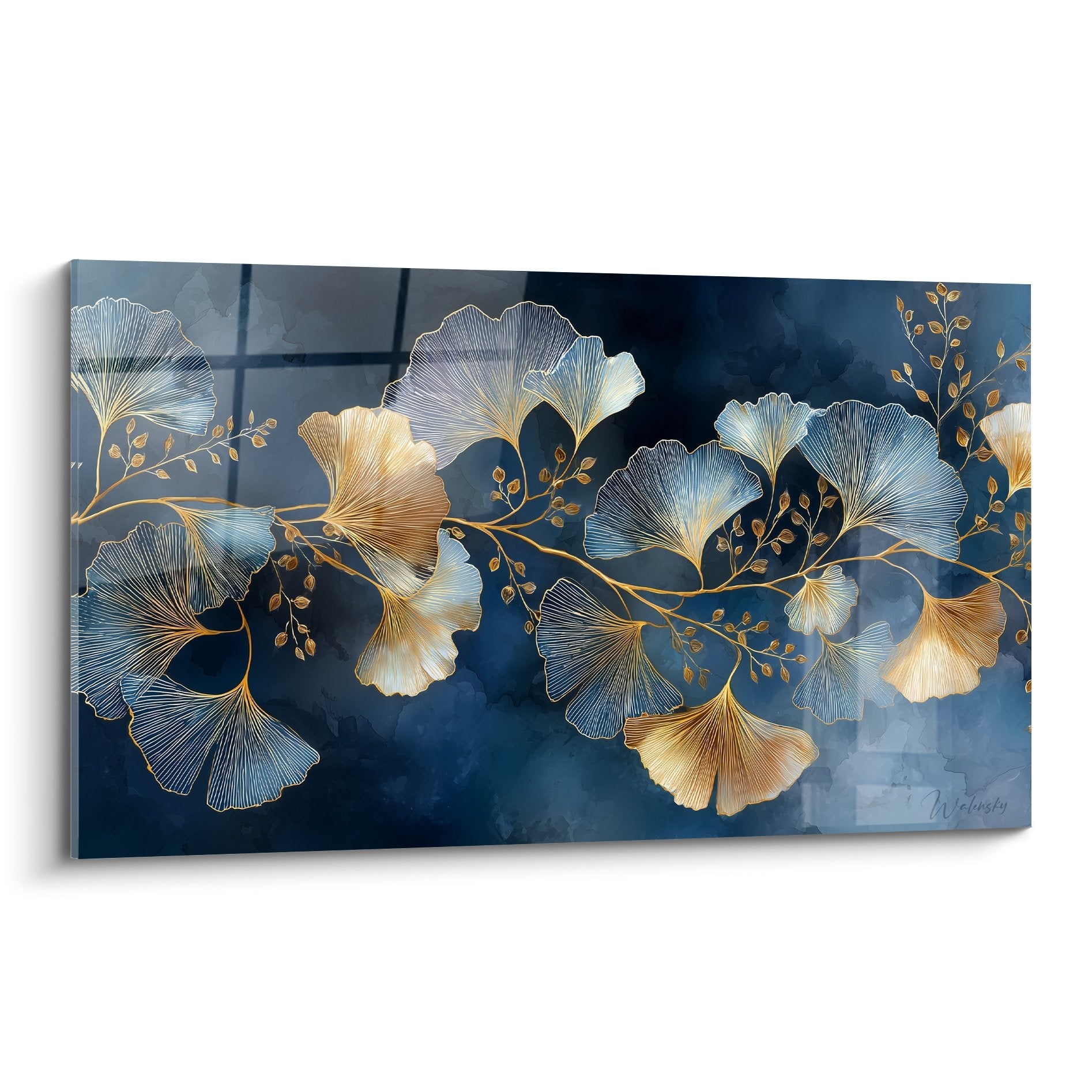 Tableau décoratif feuilles ginkgo dorées et bleues sur fond nuageux bleu nuit style artistique contemporain