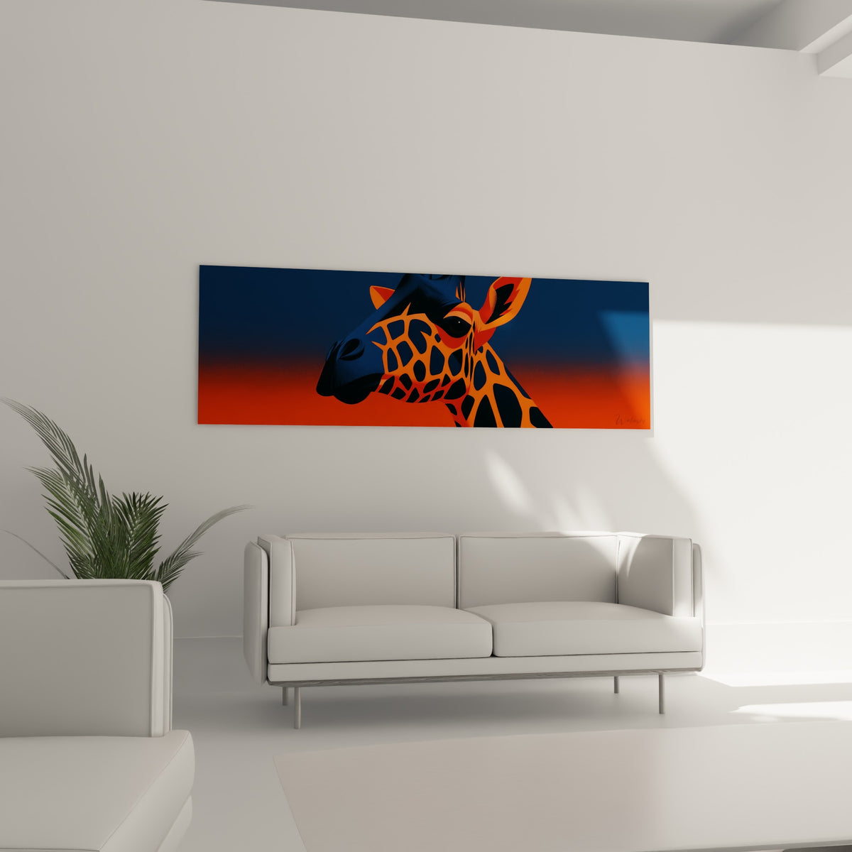 Tête de girafe stylisée aux tons orange et marine, au-dessus d'un canapé dans un salon lumineux
