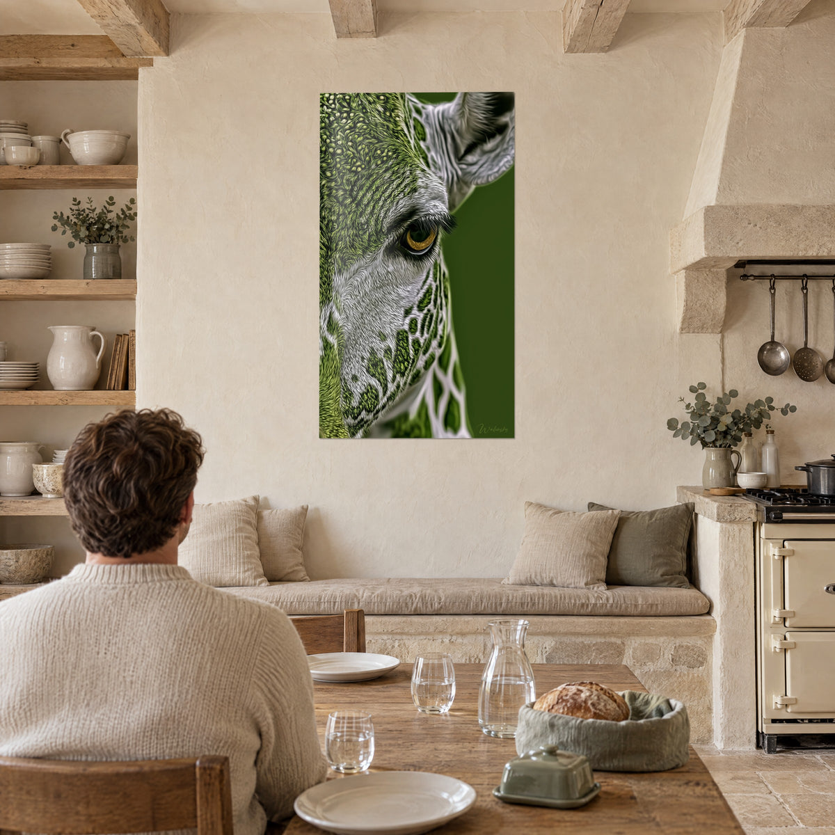 Tableau regard perçant de girafe, œil jaune miel, poils blancs et verts dessinés finement, face à une table