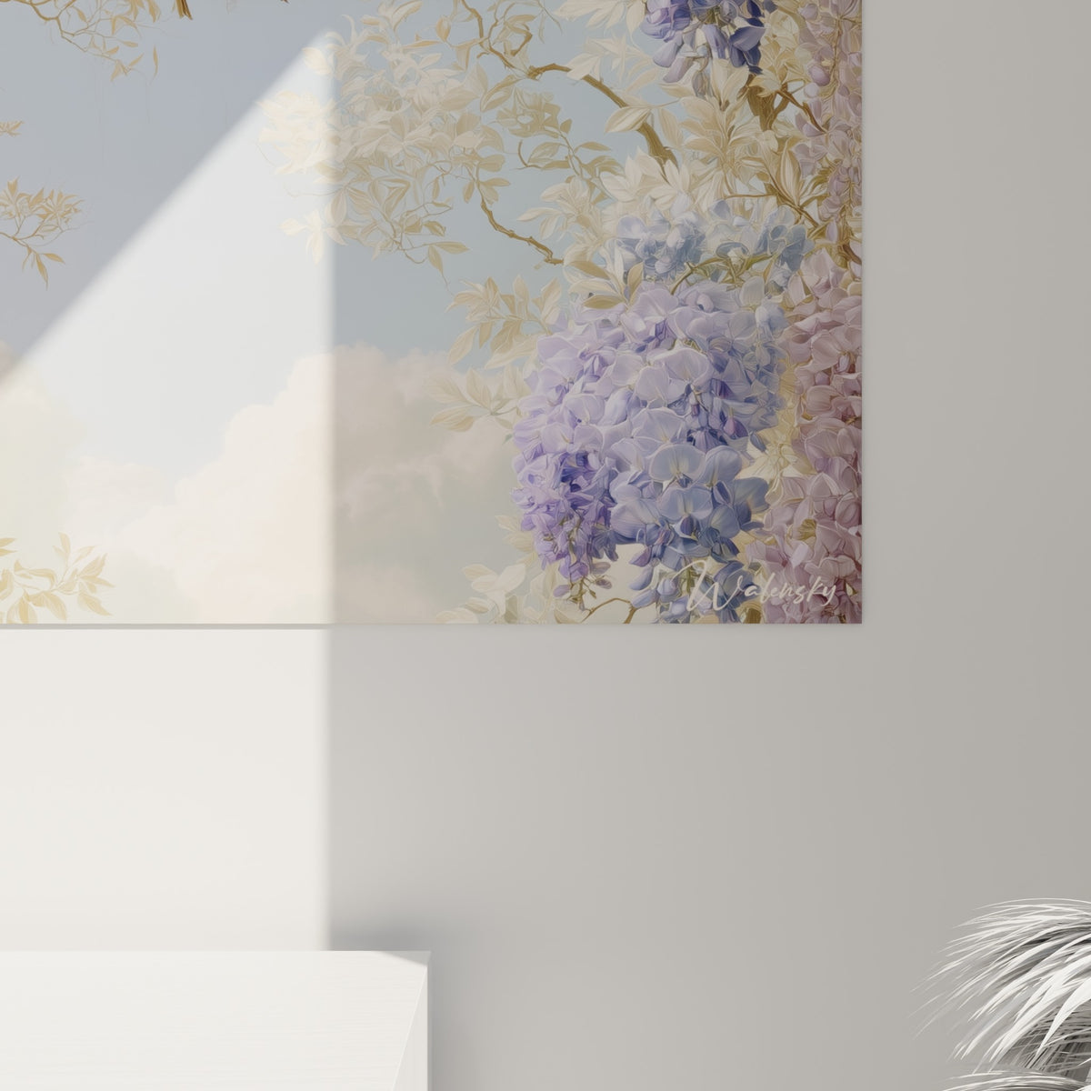 Détail de la glycine peinte où grain et coulures dévoilent des dégradés lilas et blancs délicats