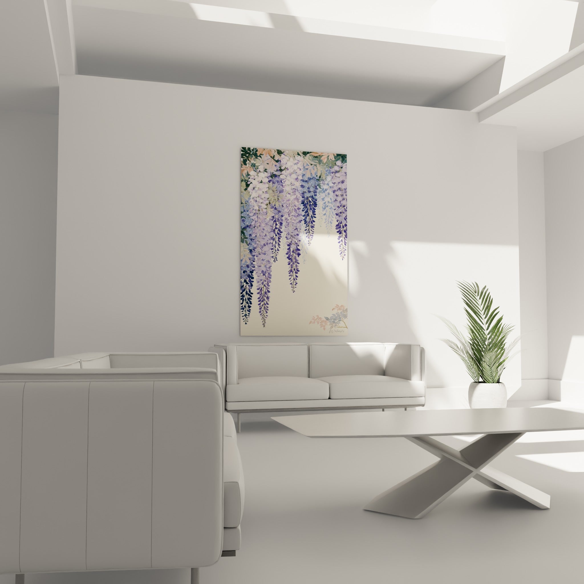 Fleurs de glycine lilas et bleu marine en cascade, au-dessus d'un canapé dans un salon lumineux