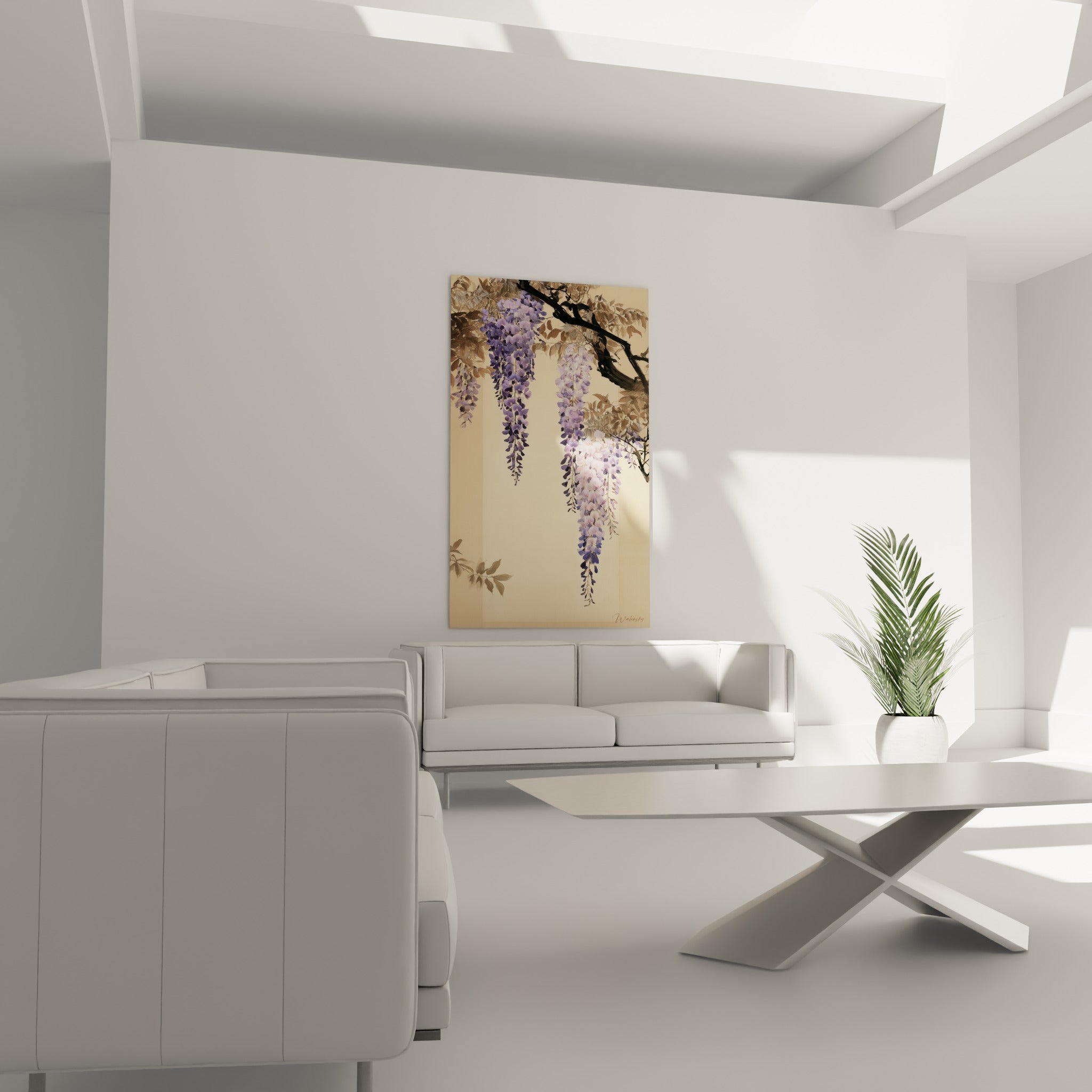 Fleurs de glycine parme et lilas au-dessus d'un canapé dans un salon lumineux