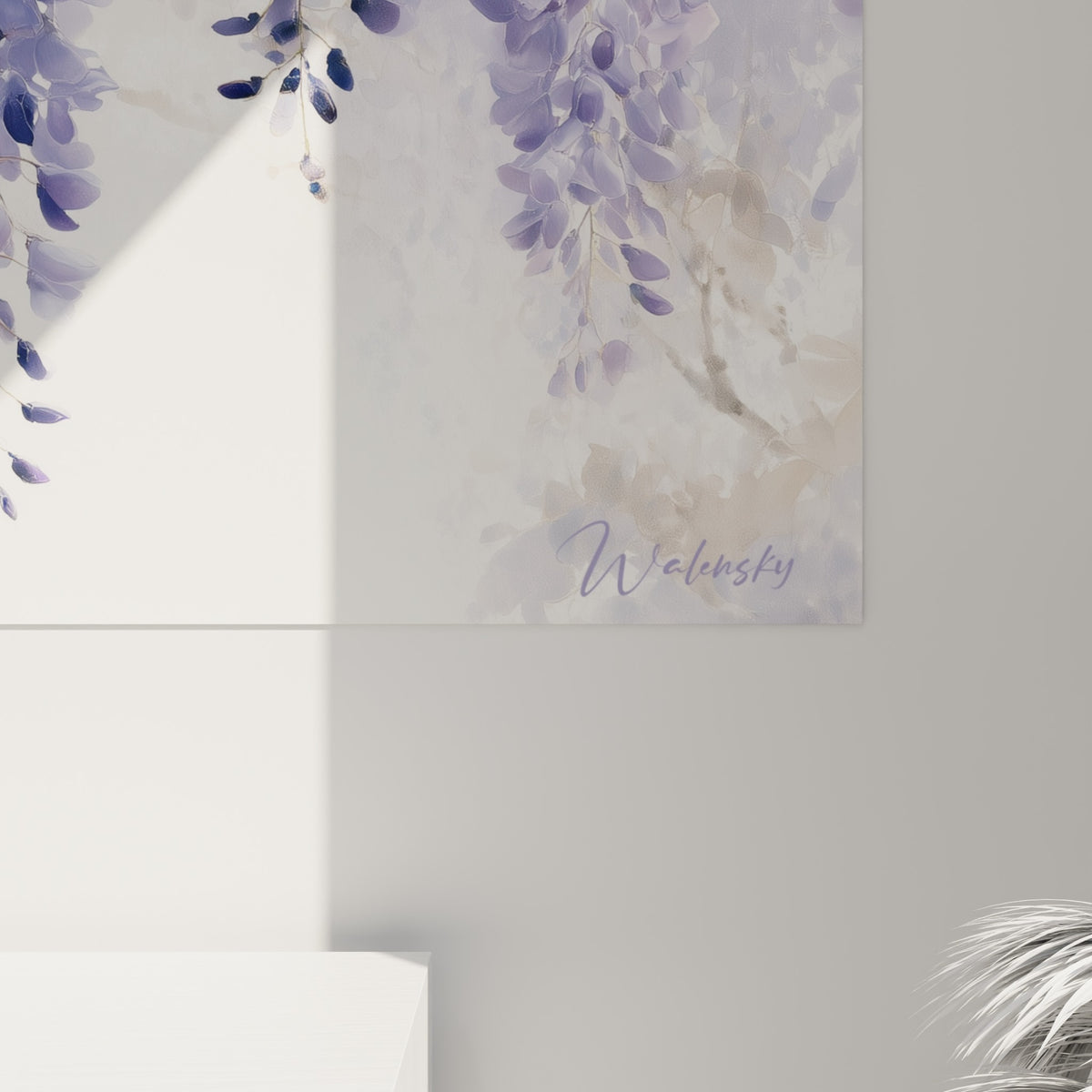Pétales lilas et mauves de la glycine, texture aquarelle visible avec fondus beiges délicats