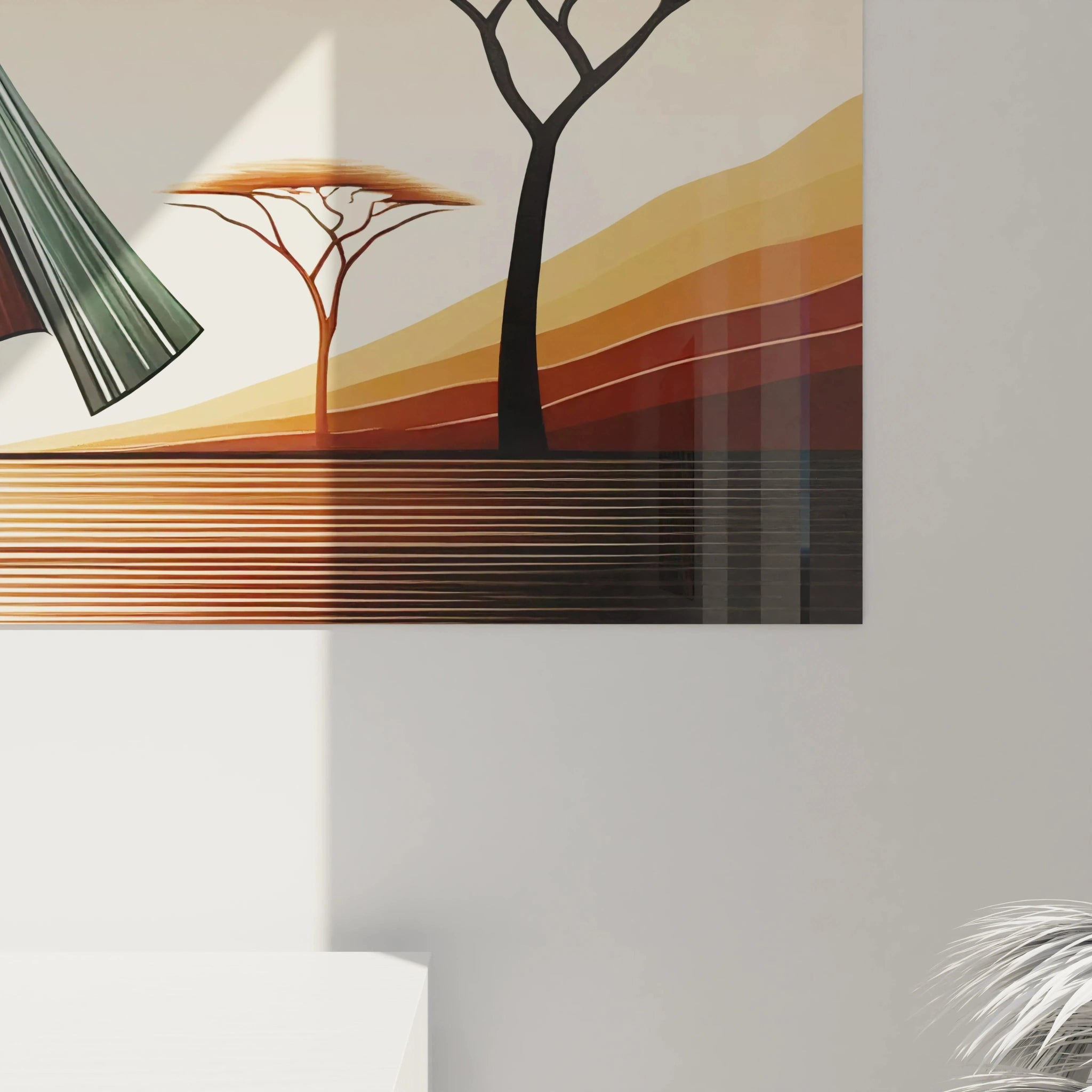 Détail du tableau africain, montrant les motifs géométriques subtils et les silhouettes gracieuses des femmes portant des paniers, le tout baigné dans des tons chauds qui rappellent l’Afrique et sa lumière douce.