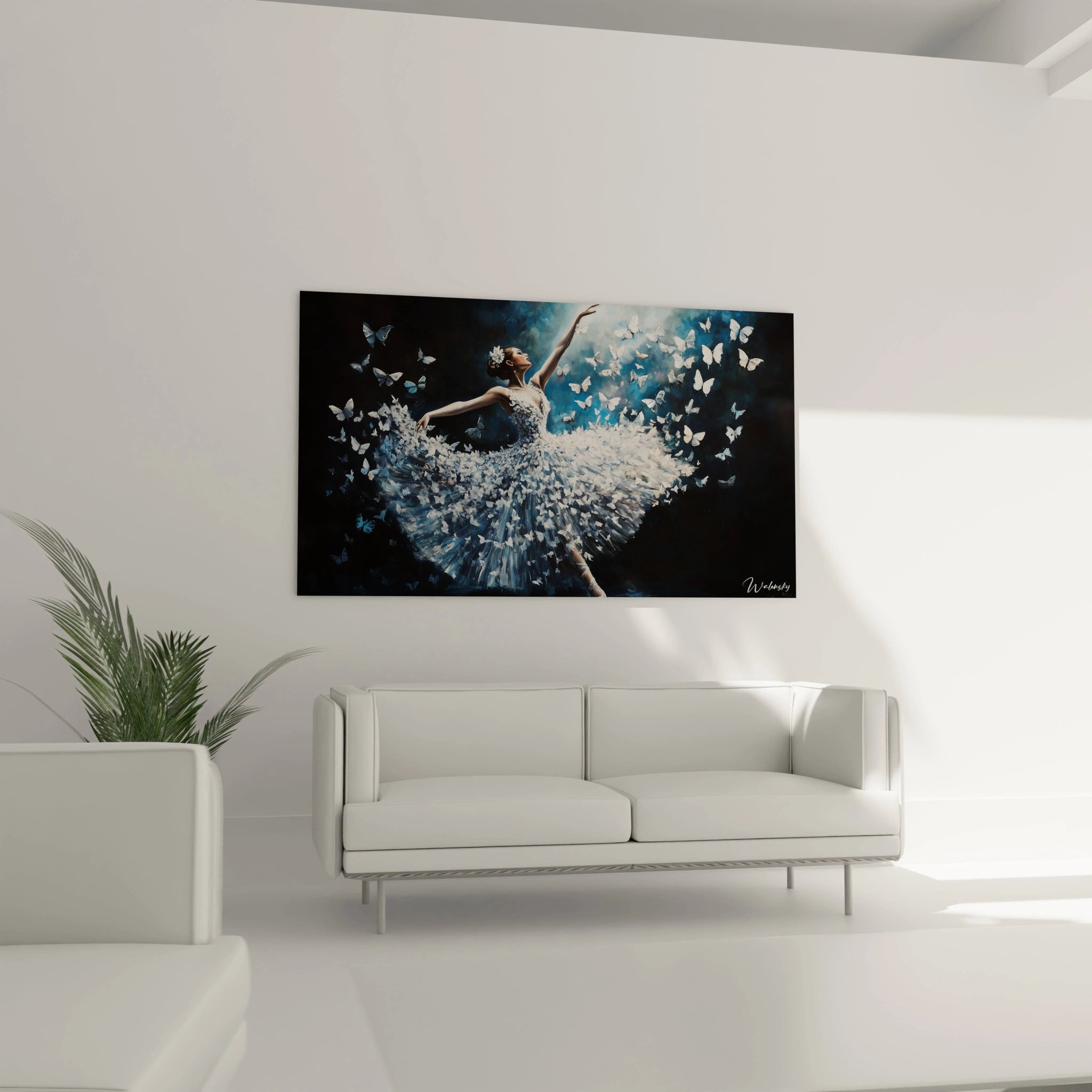 Un tableau danseuse abstrait mettant en avant une silhouette féminine entourée de papillons, avec des nuances de bleu profond et des effets de texture.