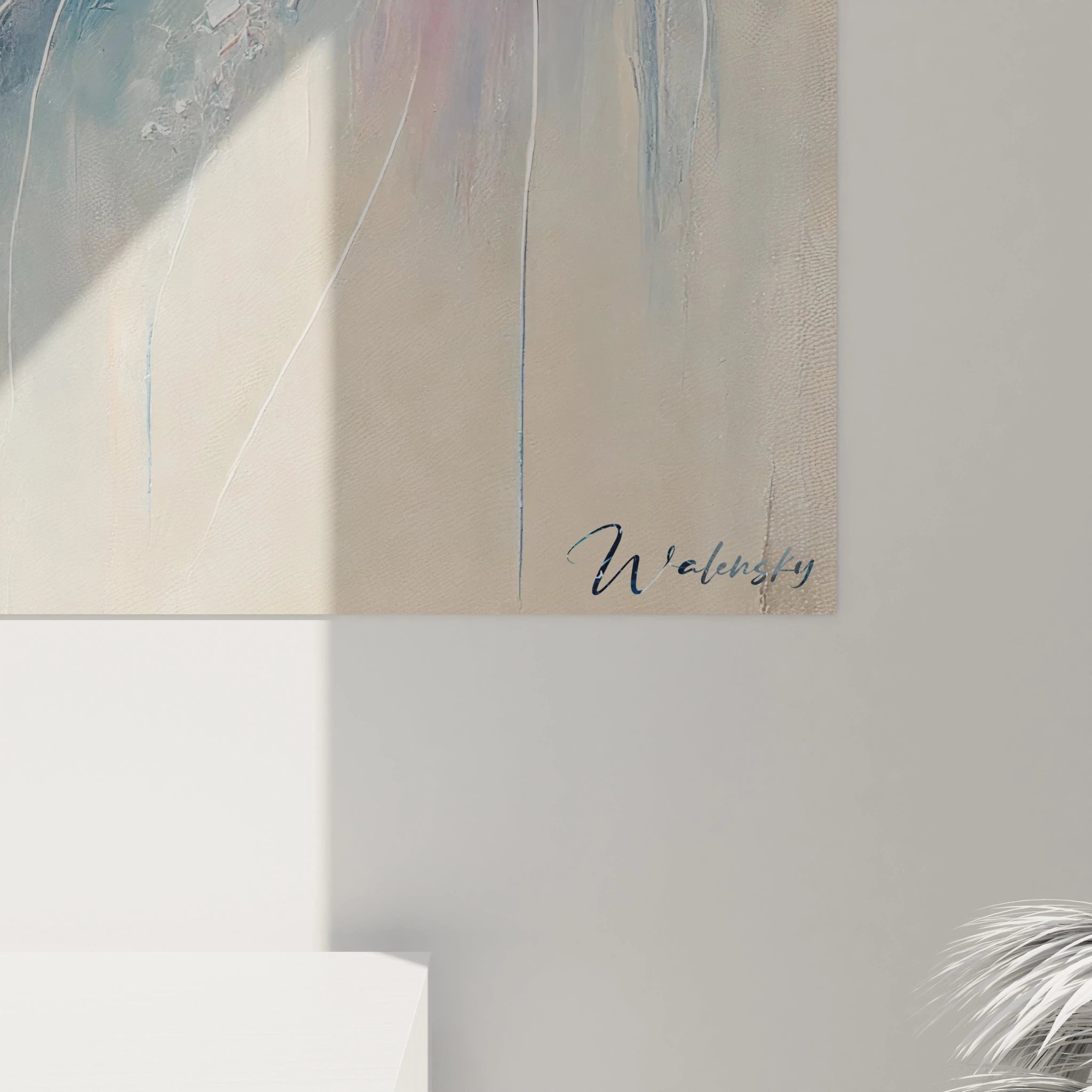 Cette vue rapprochée du tableau méduse révèle la texture délicate de l'œuvre. Chaque détail souligne la grâce et la fluidité de cette créature marine.