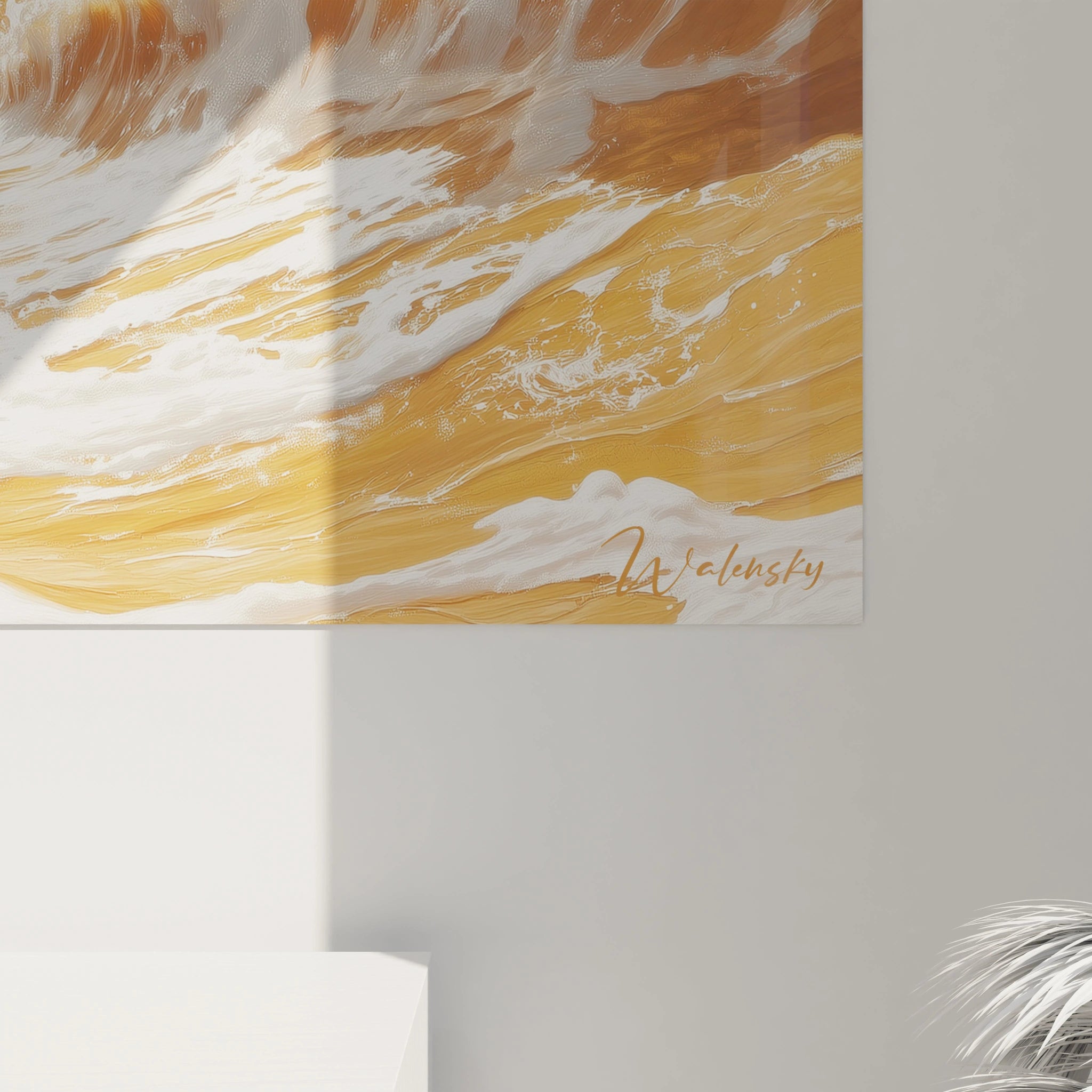 Un tableau gorge désertique présentant la rencontre spectaculaire entre eau et roche, où les tons chauds orangés des parois verticales contrastent avec le blanc écumeux des vagues, créant une atmosphère dramatique sous une ouverture lumineuse.