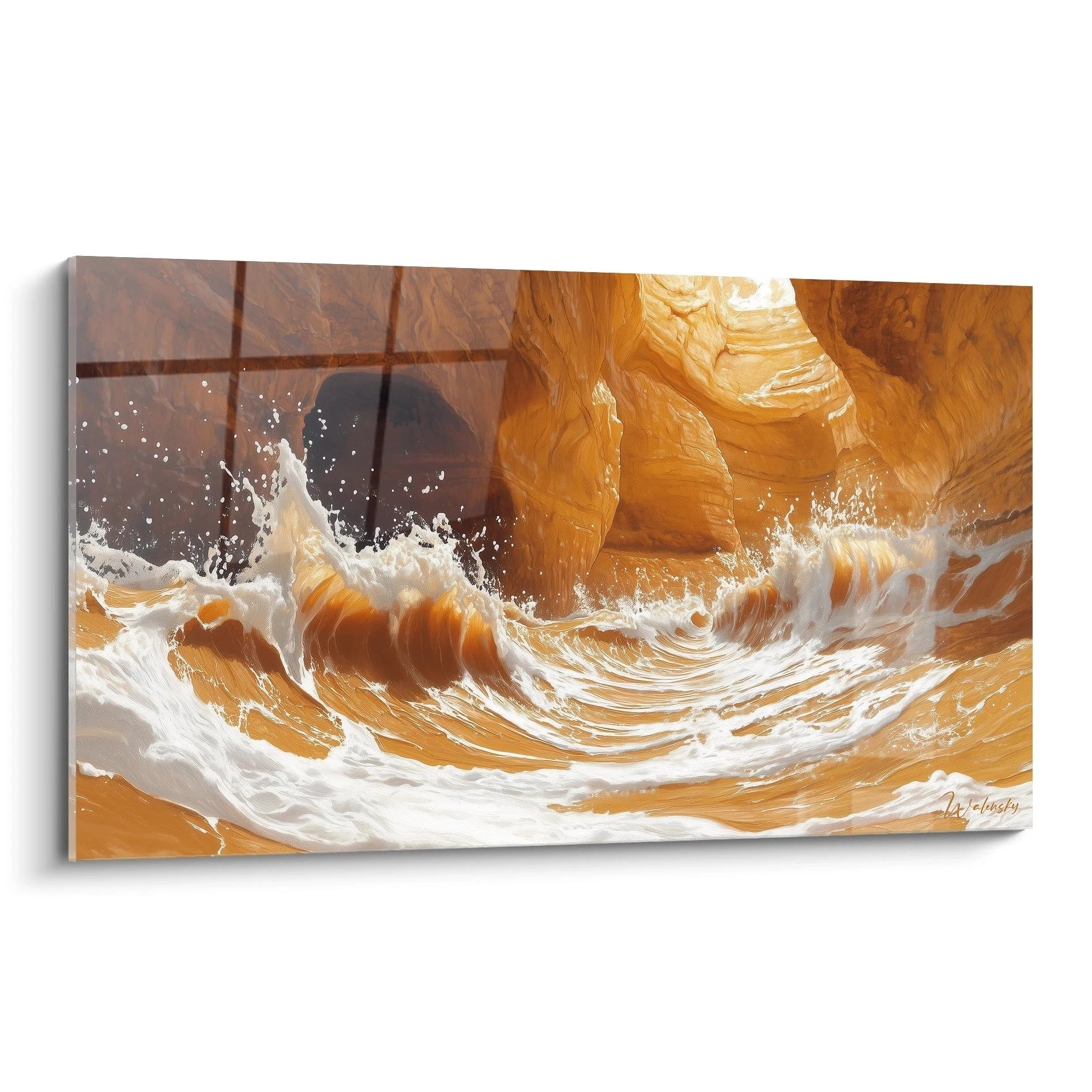 Un tableau canyon représentant une vague puissante d'écume blanche s'écrasant contre des parois rocheuses ambrées, avec des éclaboussures dynamiques et une lumière zénithale illuminant les textures lisses de l'eau et rugueuses de la pierre.