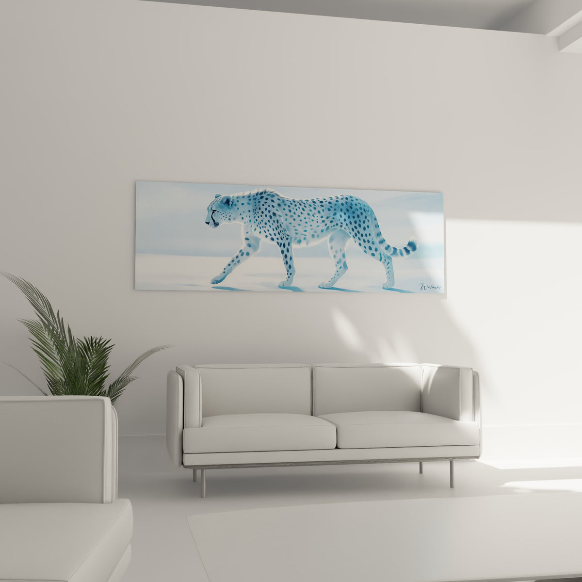 Guépard blanc en marche sur fond glacé bleu pastel, au-dessus d'un canapé dans un salon lumineux