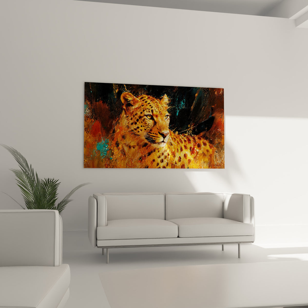Regard intense du guépard entouré de touches turquoise au-dessus d'un canapé dans un salon lumineux