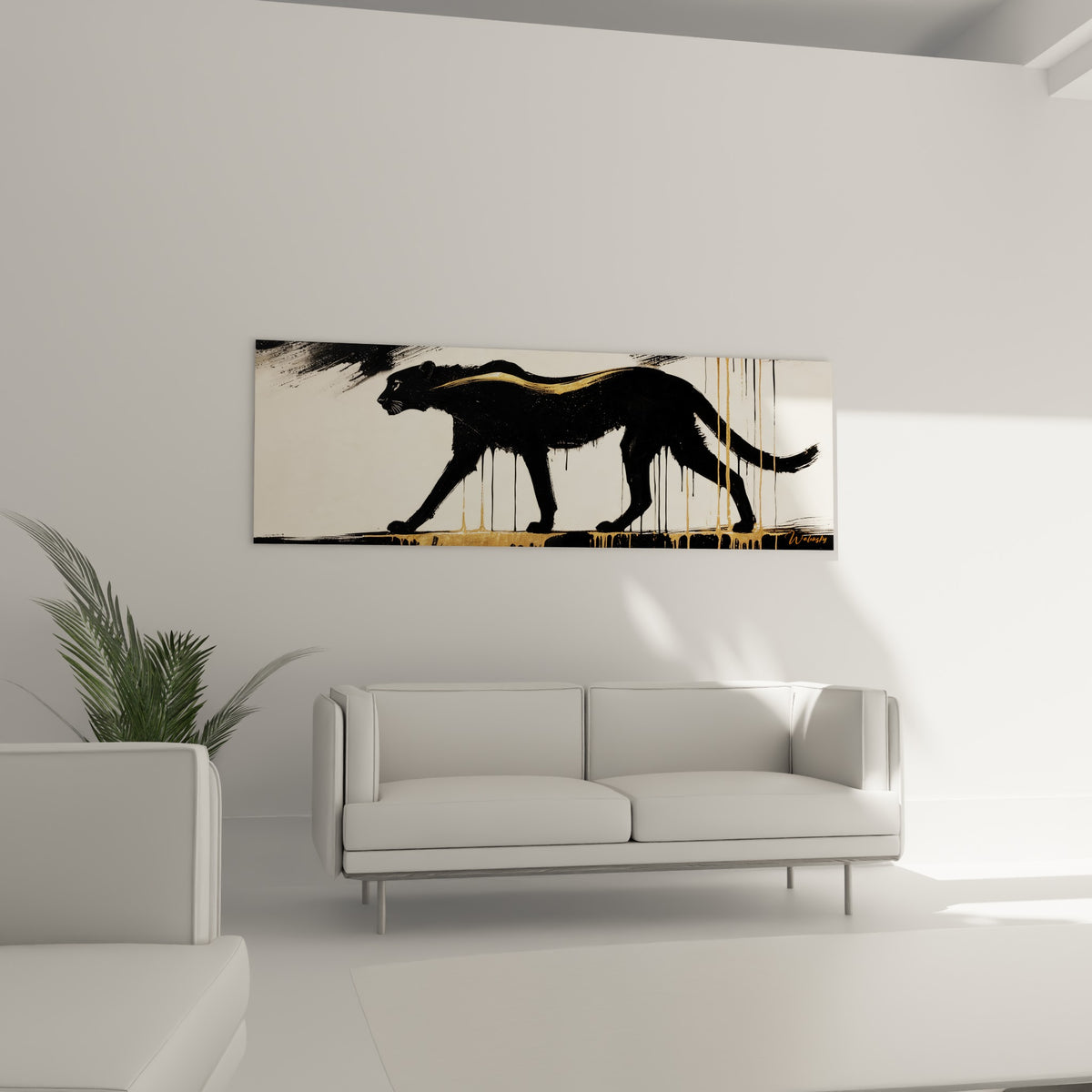 Profil du guépard aux teintes noires et dorées, suspendu au-dessus d'un canapé dans un salon lumineux