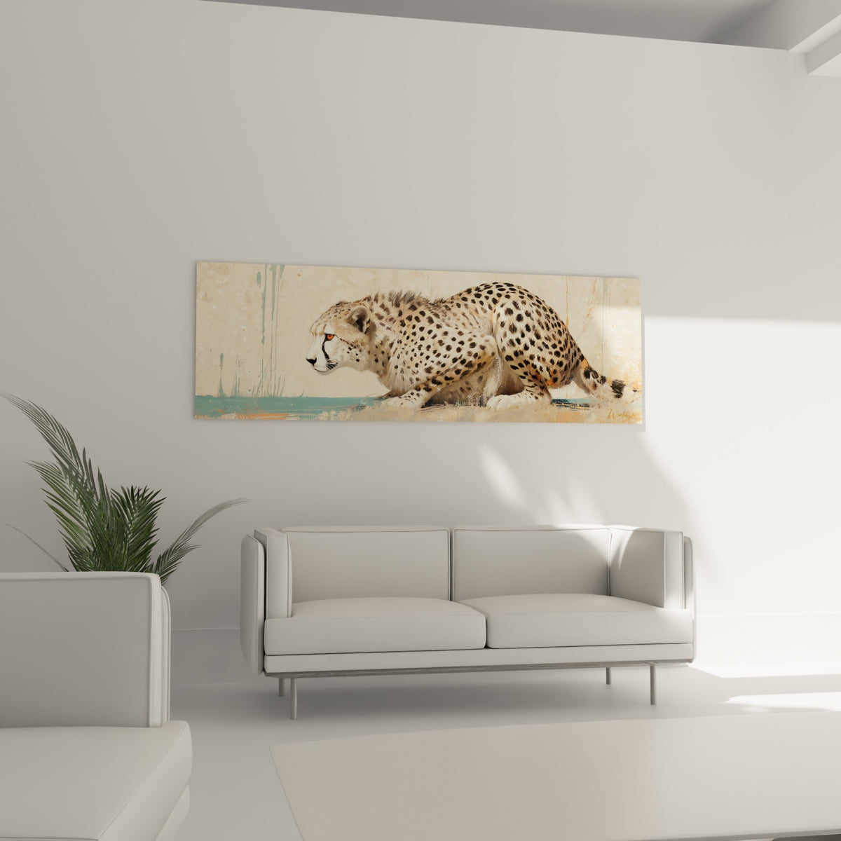 Silhouette du guépard beige et turquoise en posture tendue, au-dessus d'un canapé dans un salon lumineux