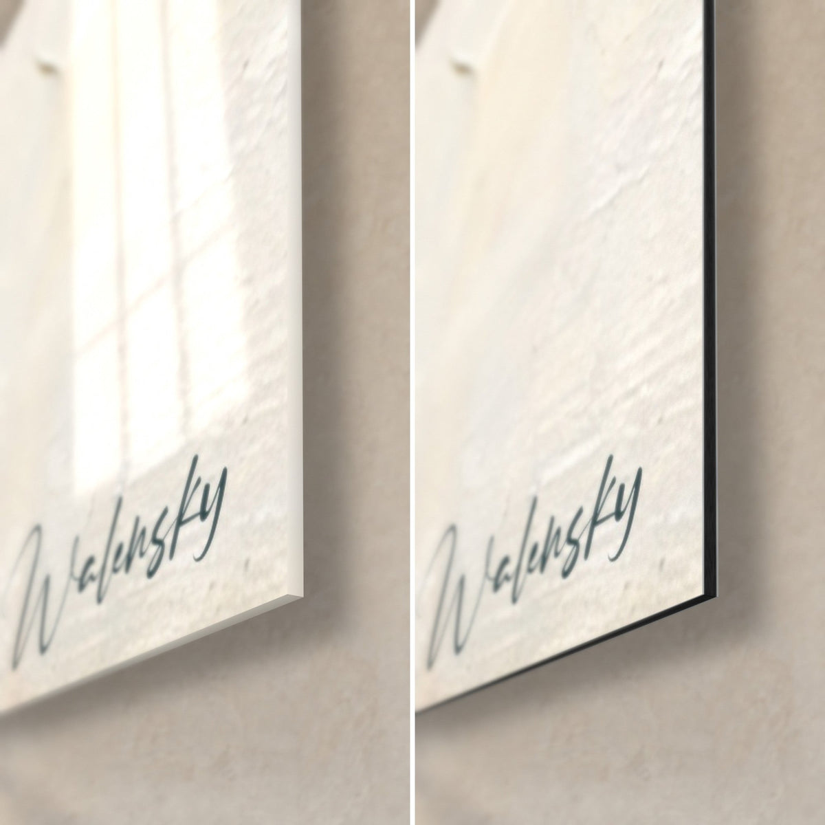 Tableau fauve aux taches noires, coin bas droit : verre brillant à gauche, Dibond mat noir à droite, signature Walensky